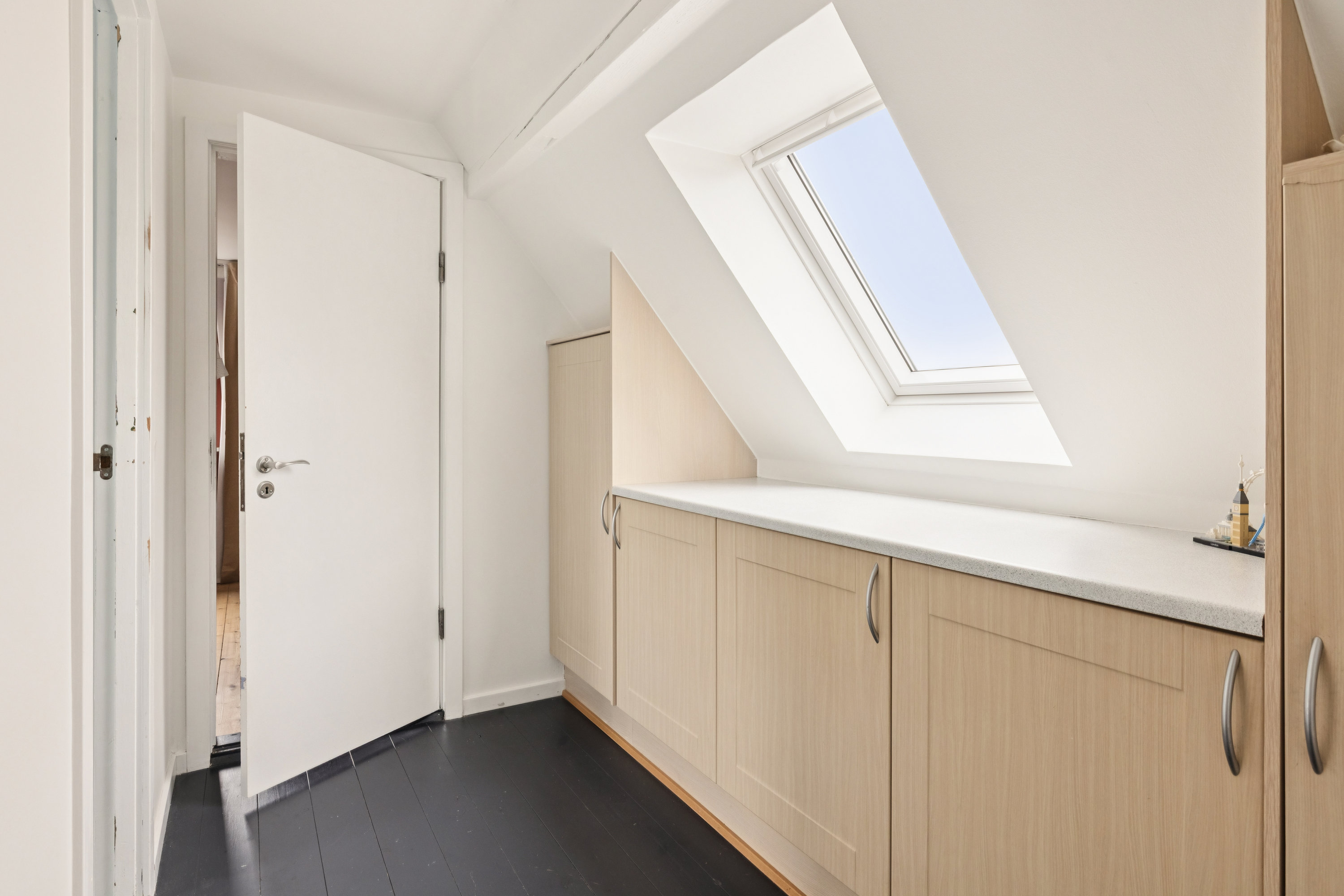 Fremhævet værelse billede i fuldskærmstilstand. Billede af Hovedgaden 83, 8831 Løgstrup