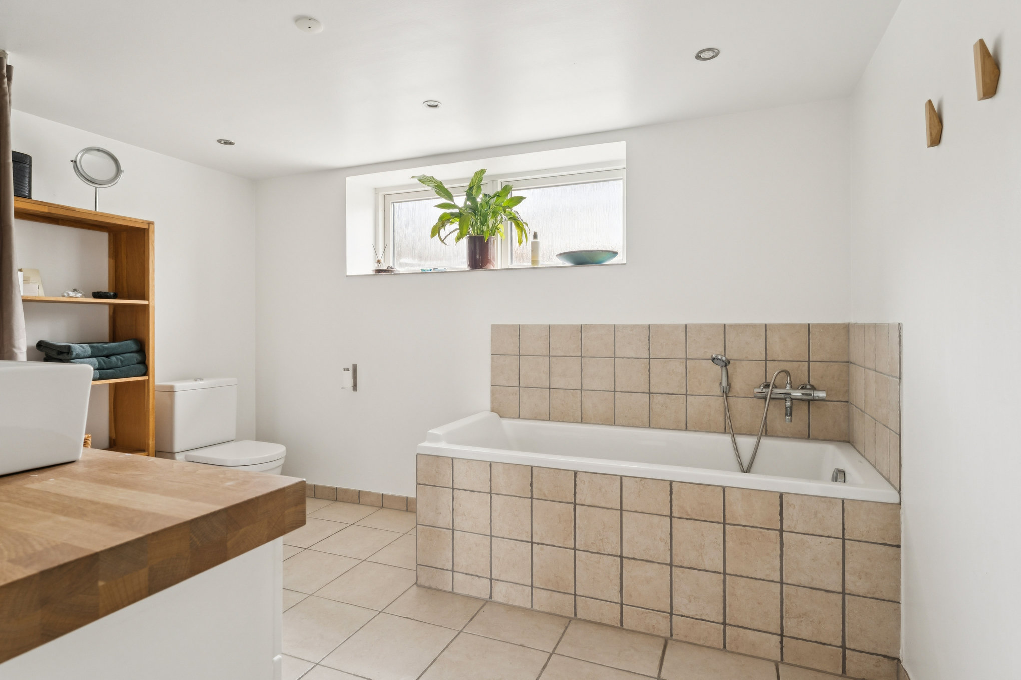 Fremhævet badeværelse billede i fuldskærmstilstand. Billede af Holmsgårdsvej 22, 8960 Randers SØ