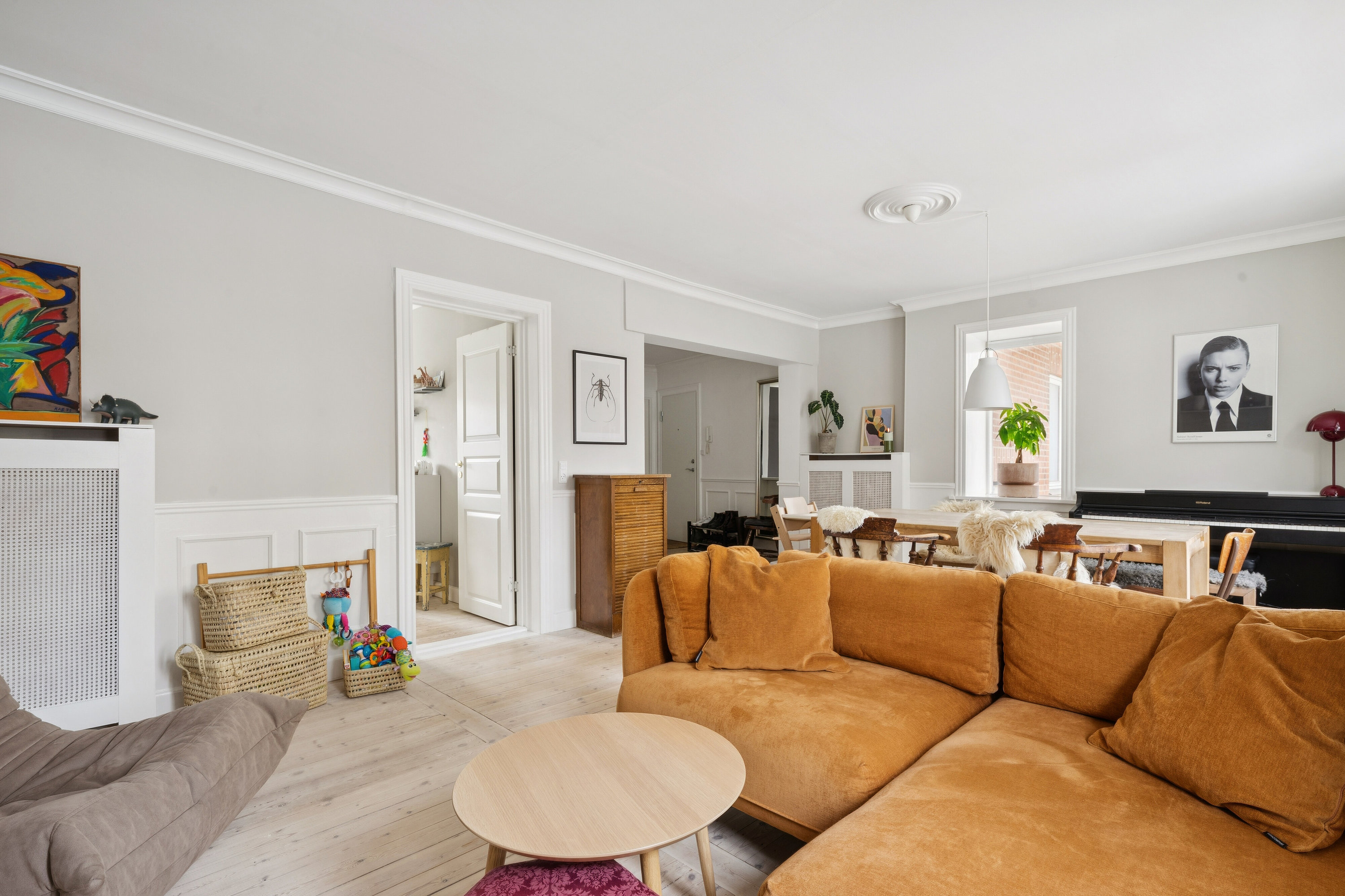 Fremhævet stue billede i fuldskærmstilstand. Billede af Lyongade 24, st.. tv., 2300 København S