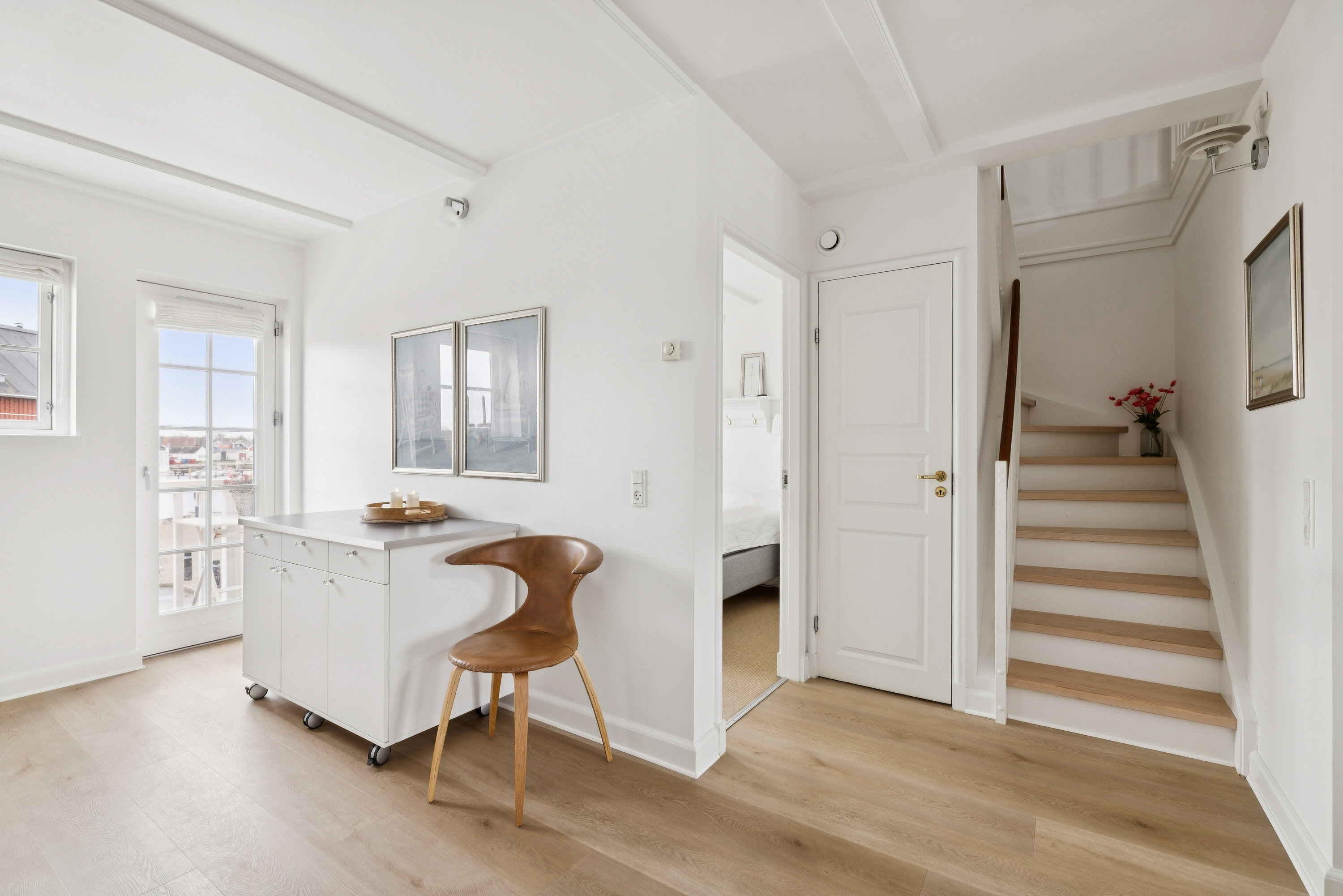 Fremhævet gang billede i fuldskærmstilstand. Billede af Færgevej 16, 1. th., 5935 Bagenkop