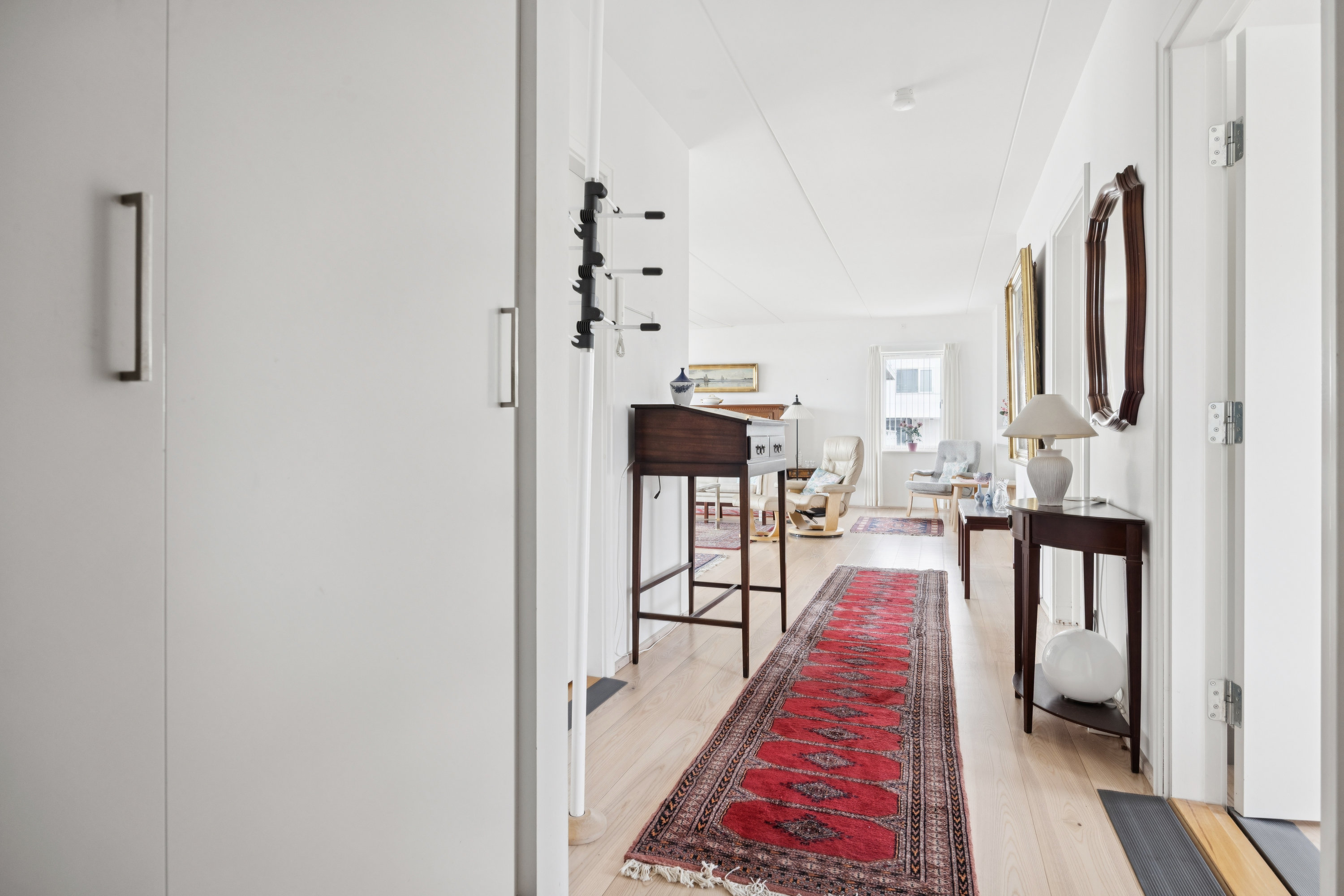 Fremhævet gang billede i fuldskærmstilstand. Billede af Carl Klitgaards Vej 21, 1. th., 9400 Nørresundby