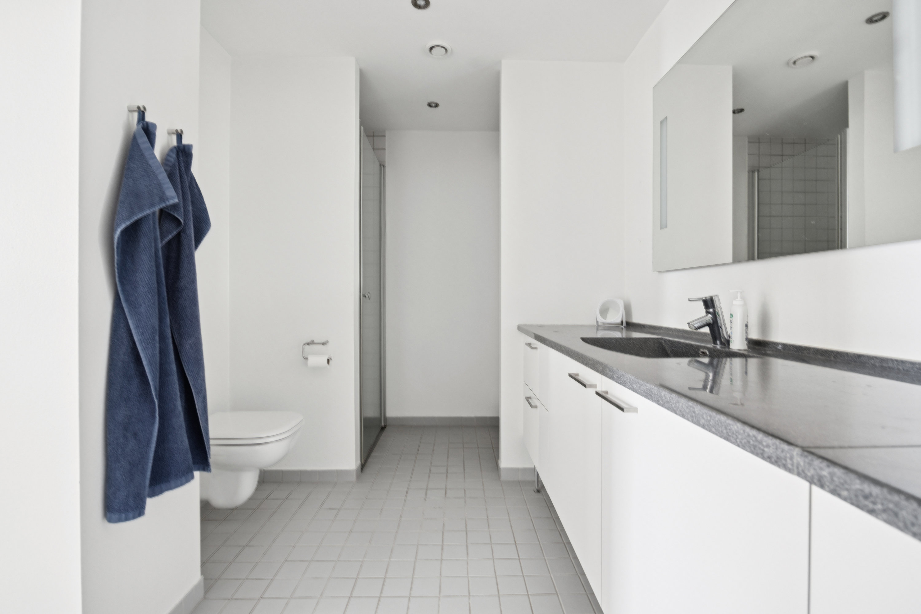 Fremhævet badeværelse billede i fuldskærmstilstand. Billede af Carl Klitgaards Vej 21, 1. th., 9400 Nørresundby