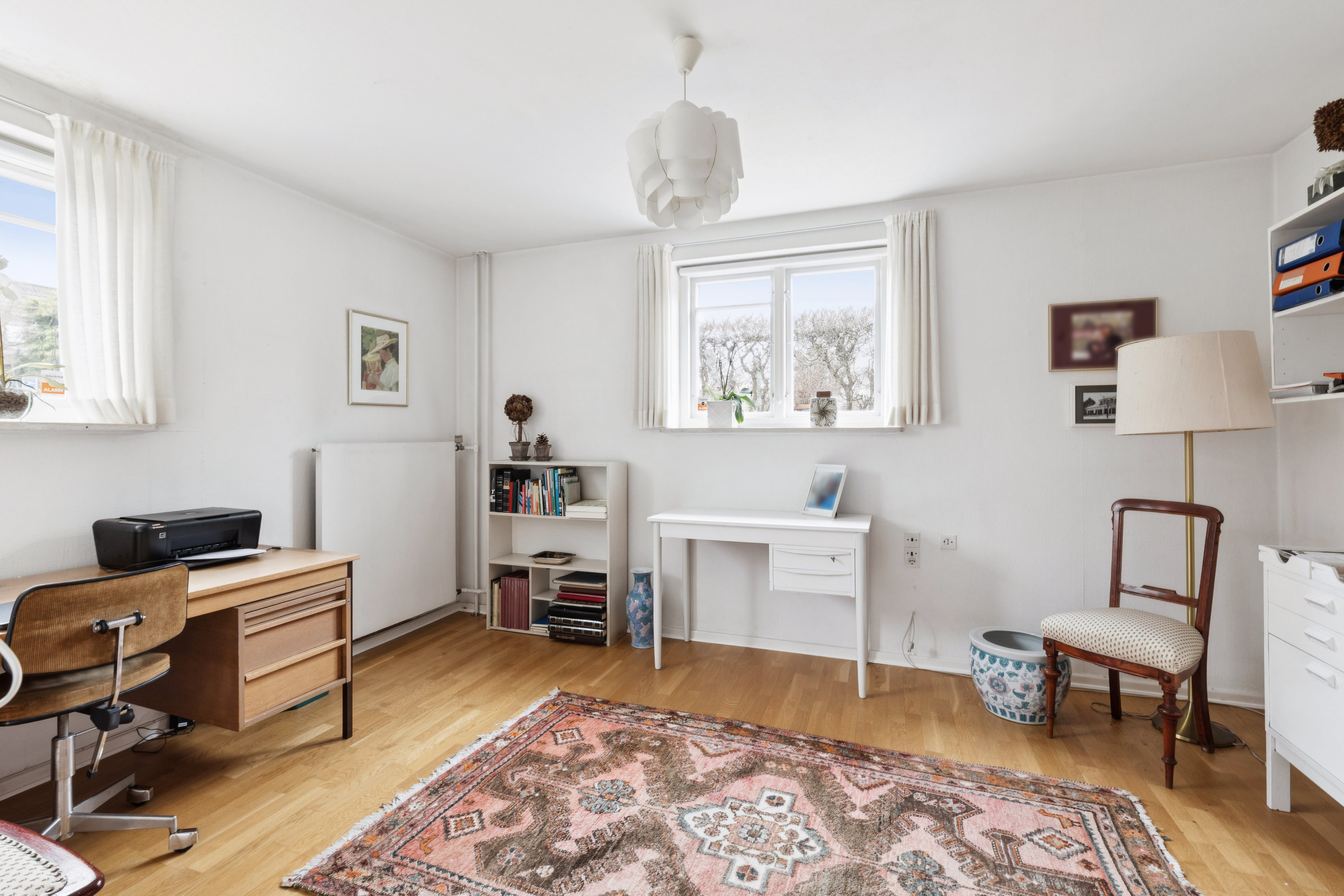 Fremhævet stue billede i fuldskærmstilstand. Billede af Lindevej 32, 2630 Taastrup