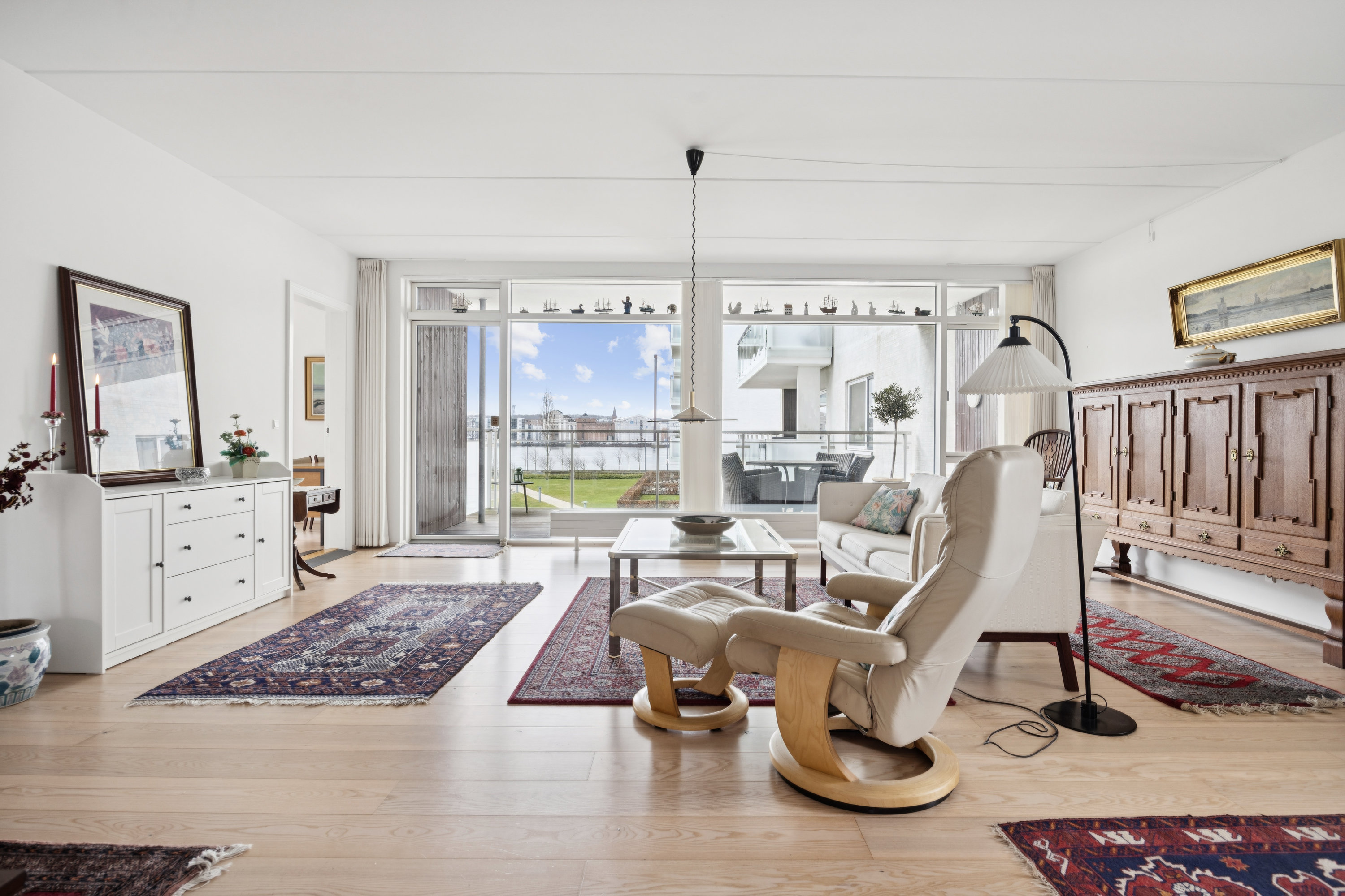 Fremhævet stue billede i fuldskærmstilstand. Billede af Carl Klitgaards Vej 21, 1. th., 9400 Nørresundby