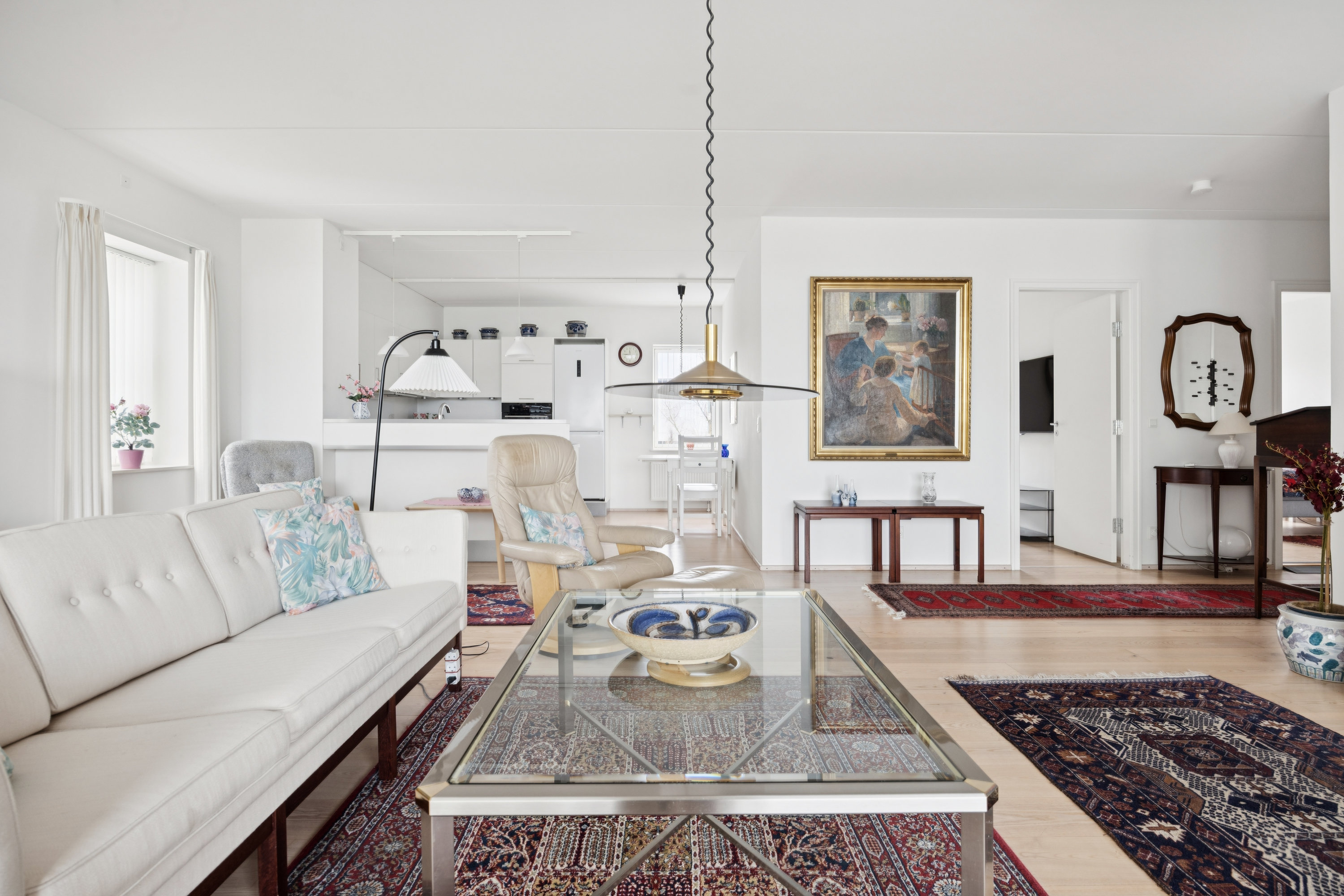 Fremhævet stue billede i fuldskærmstilstand. Billede af Carl Klitgaards Vej 21, 1. th., 9400 Nørresundby