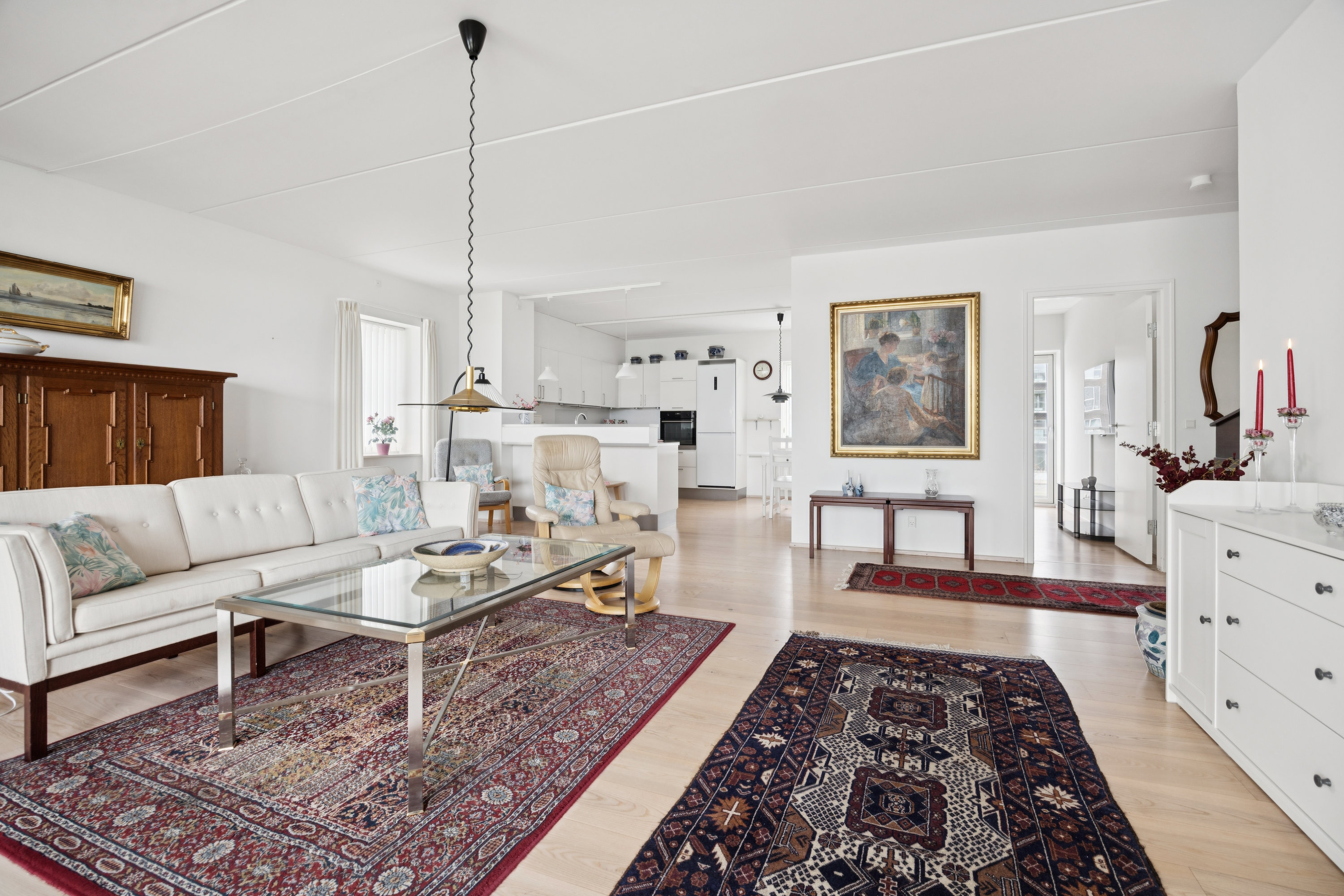 Fremhævet stue billede i fuldskærmstilstand. Billede af Carl Klitgaards Vej 21, 1. th., 9400 Nørresundby