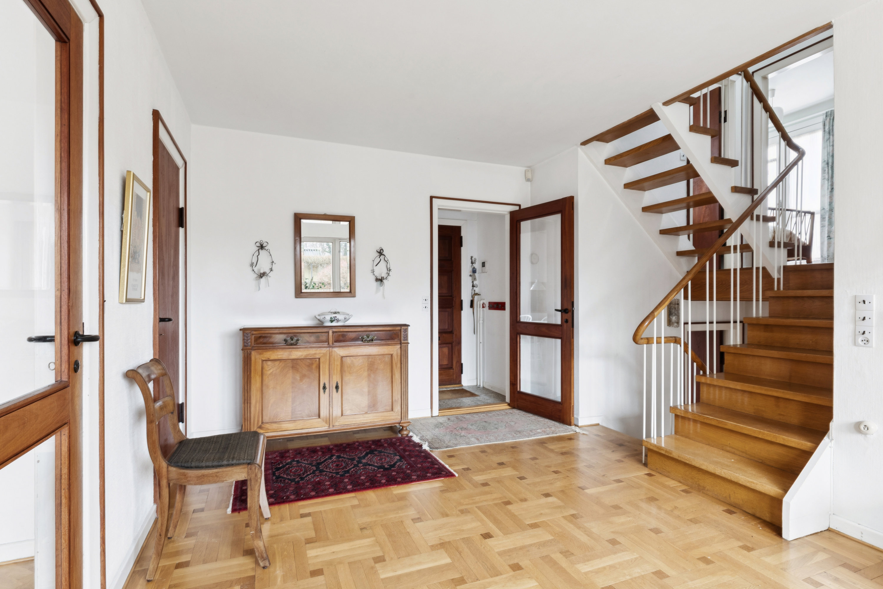 Fremhævet gang billede i fuldskærmstilstand. Billede af Lindevej 32, 2630 Taastrup