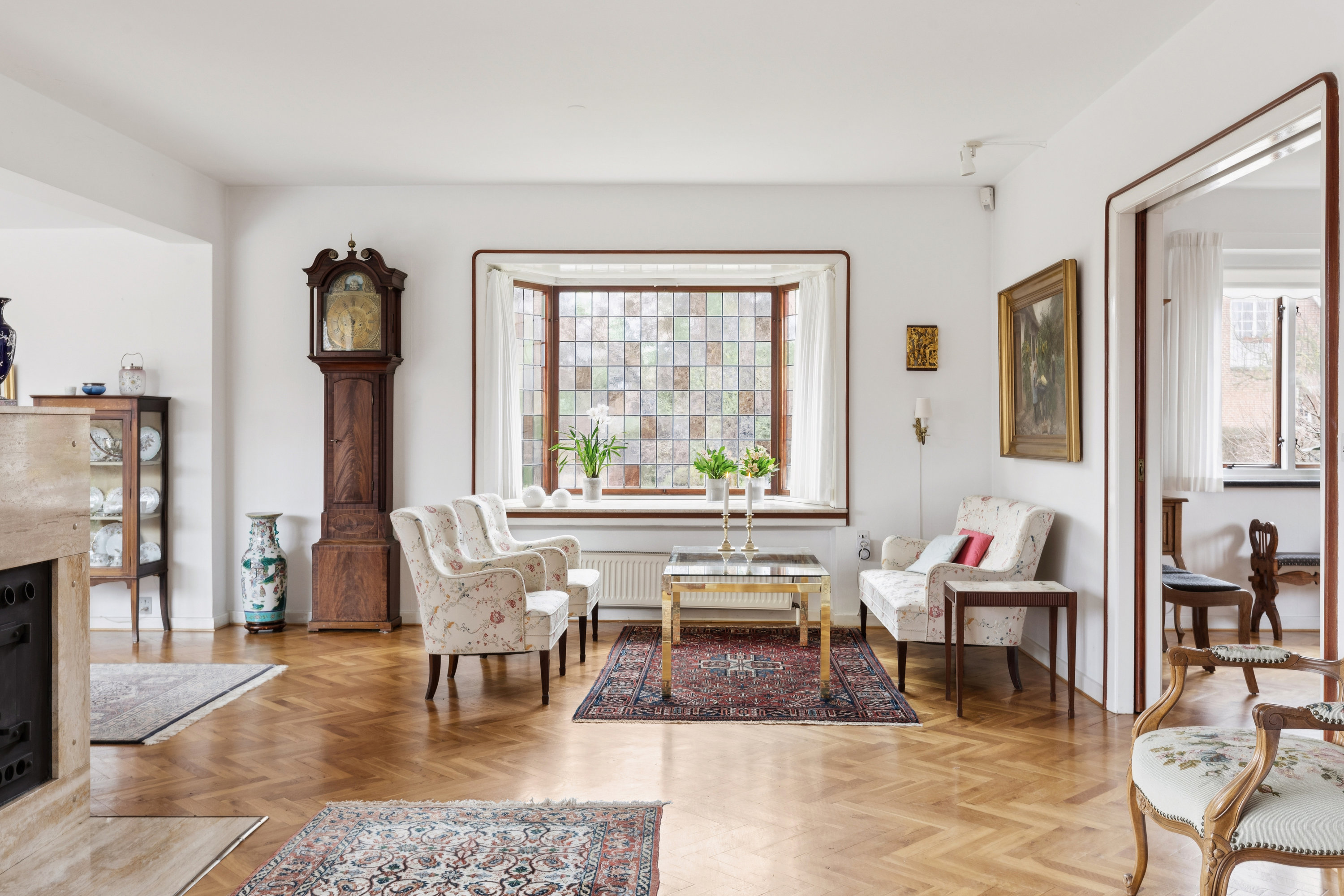 Fremhævet stue billede i fuldskærmstilstand. Billede af Lindevej 32, 2630 Taastrup