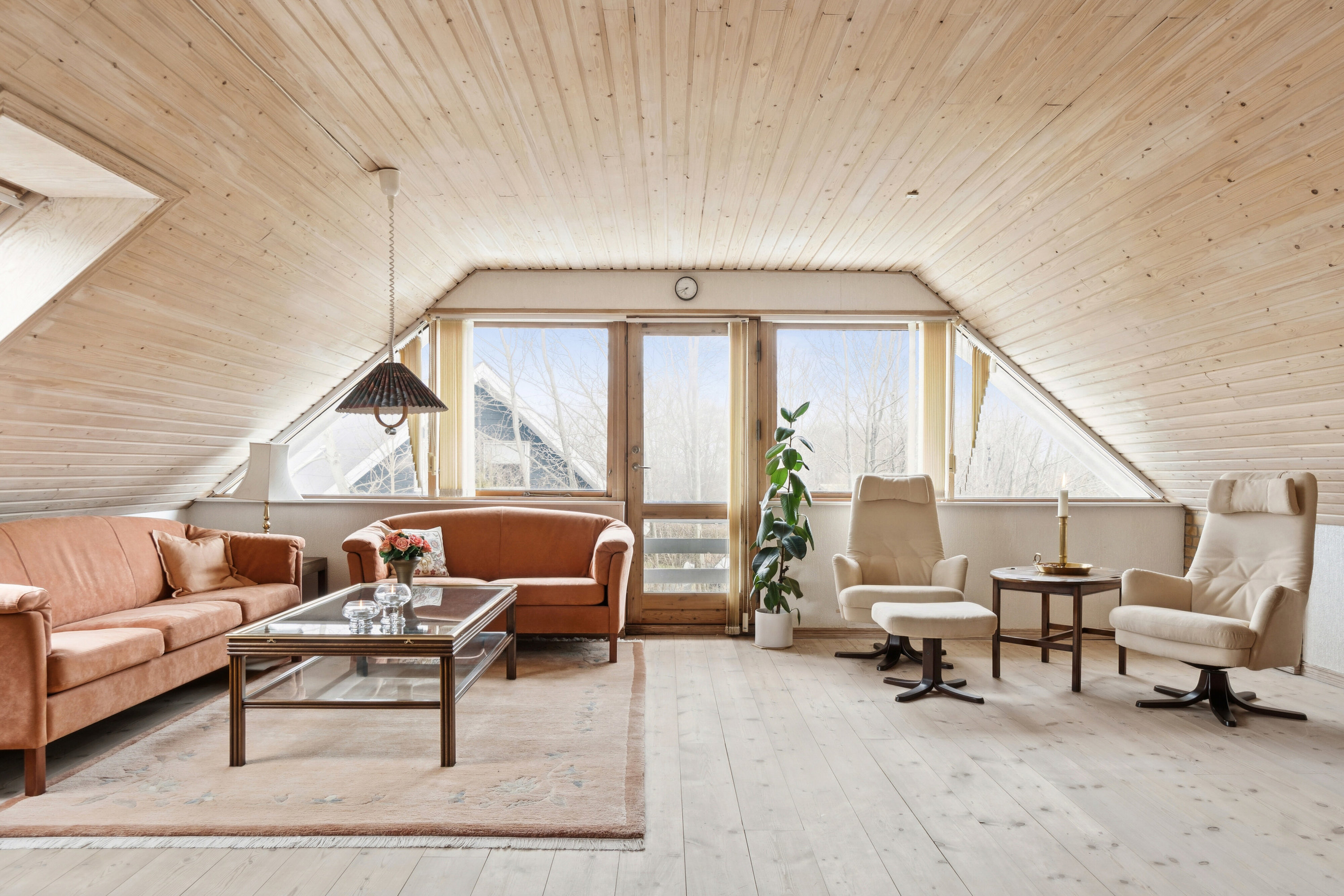 Fremhævet stue billede i fuldskærmstilstand. Billede af Højbuen 14, 4270 Høng