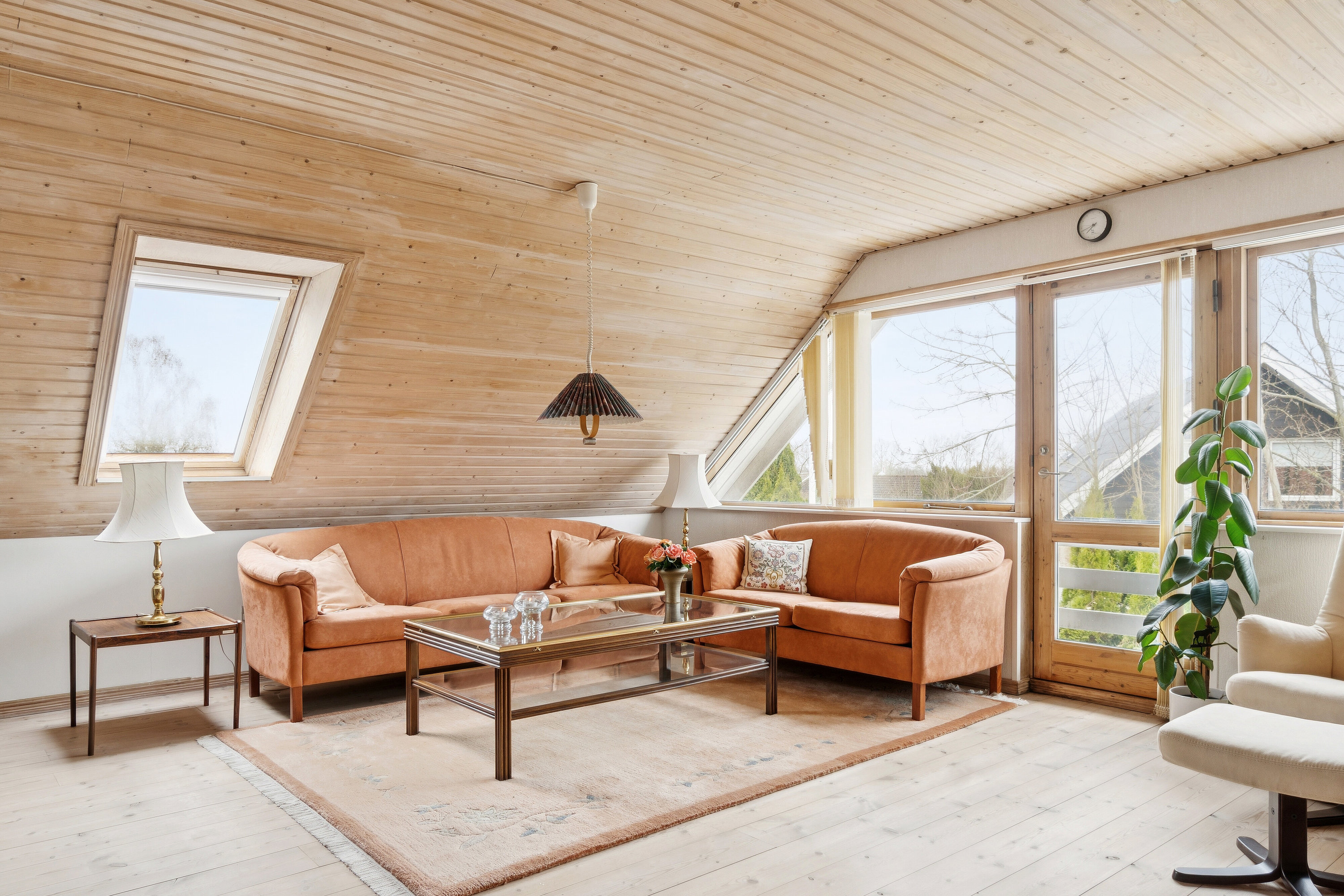 Fremhævet stue billede i fuldskærmstilstand. Billede af Højbuen 14, 4270 Høng