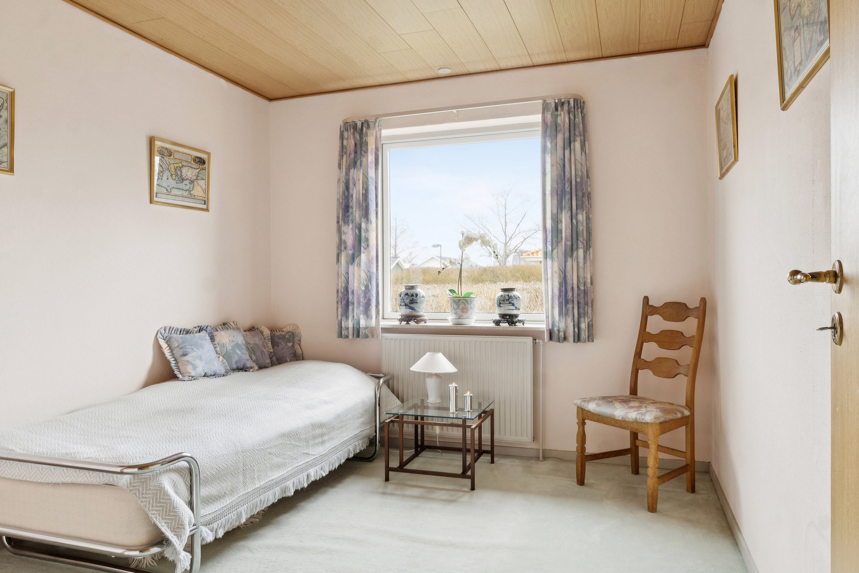 Fremhævet soveværelse billede i fuldskærmstilstand. Billede af Højbuen 14, 4270 Høng