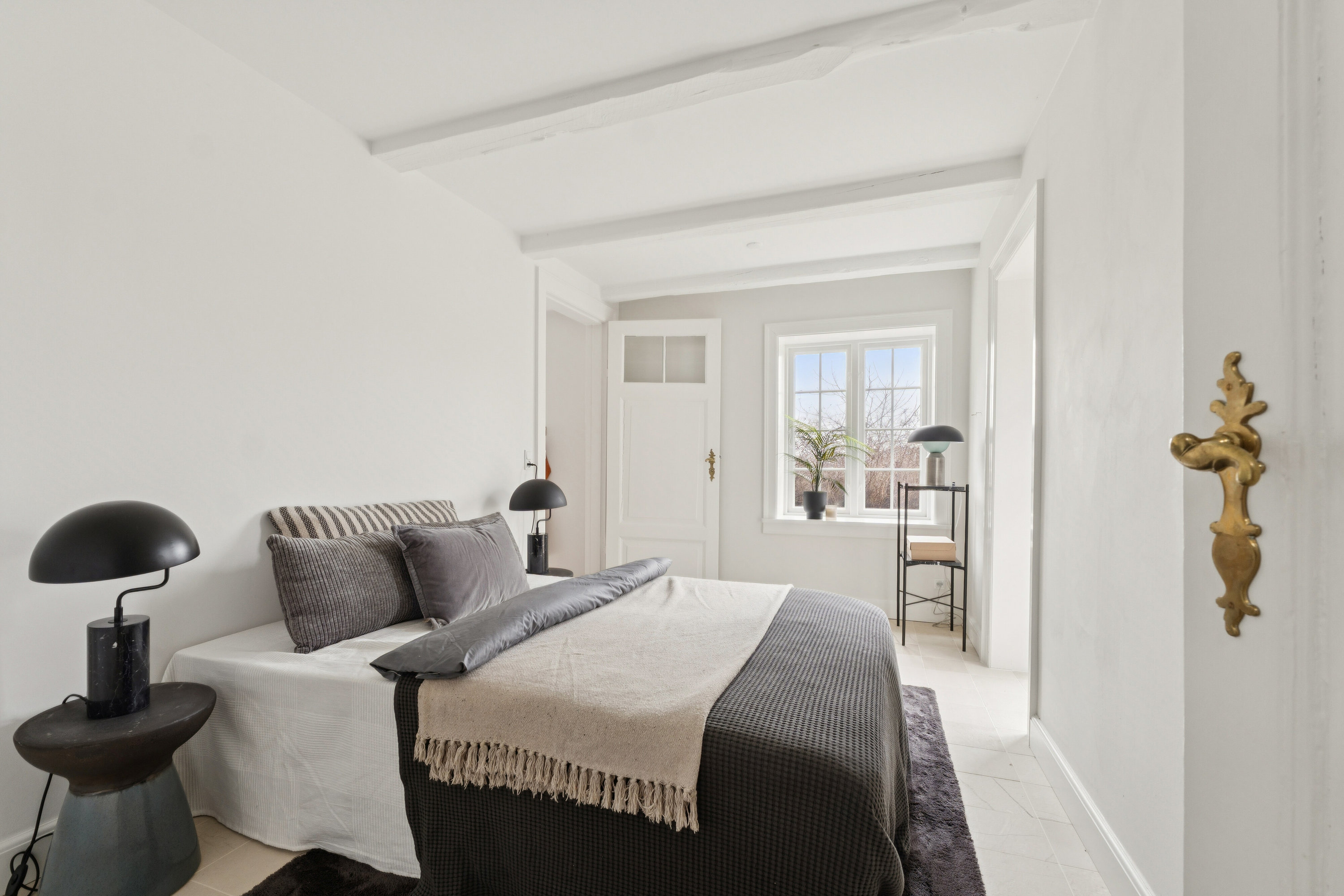 Fremhævet soveværelse billede i fuldskærmstilstand. Billede af Højbjerggårdsvej 63, Øverød, 2840 Holte