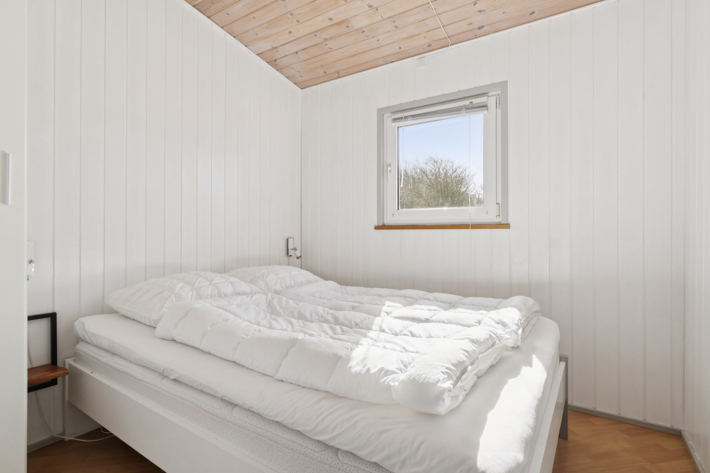 Fremhævet soveværelse billede i fuldskærmstilstand. Billede af Hellesvej 1, Randrup, 7770 Vestervig