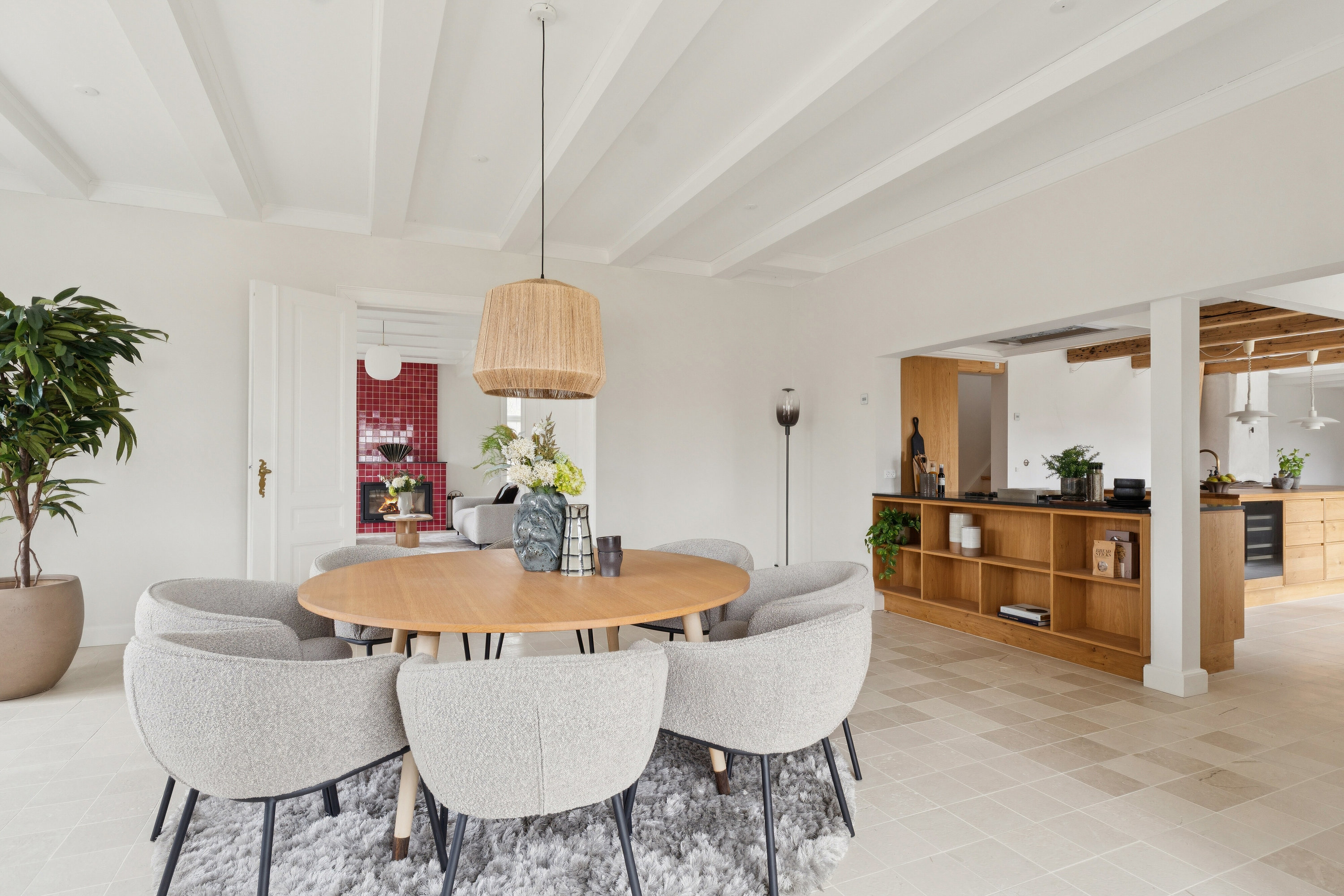 Fremhævet spisestue billede i fuldskærmstilstand. Billede af Højbjerggårdsvej 63, Øverød, 2840 Holte