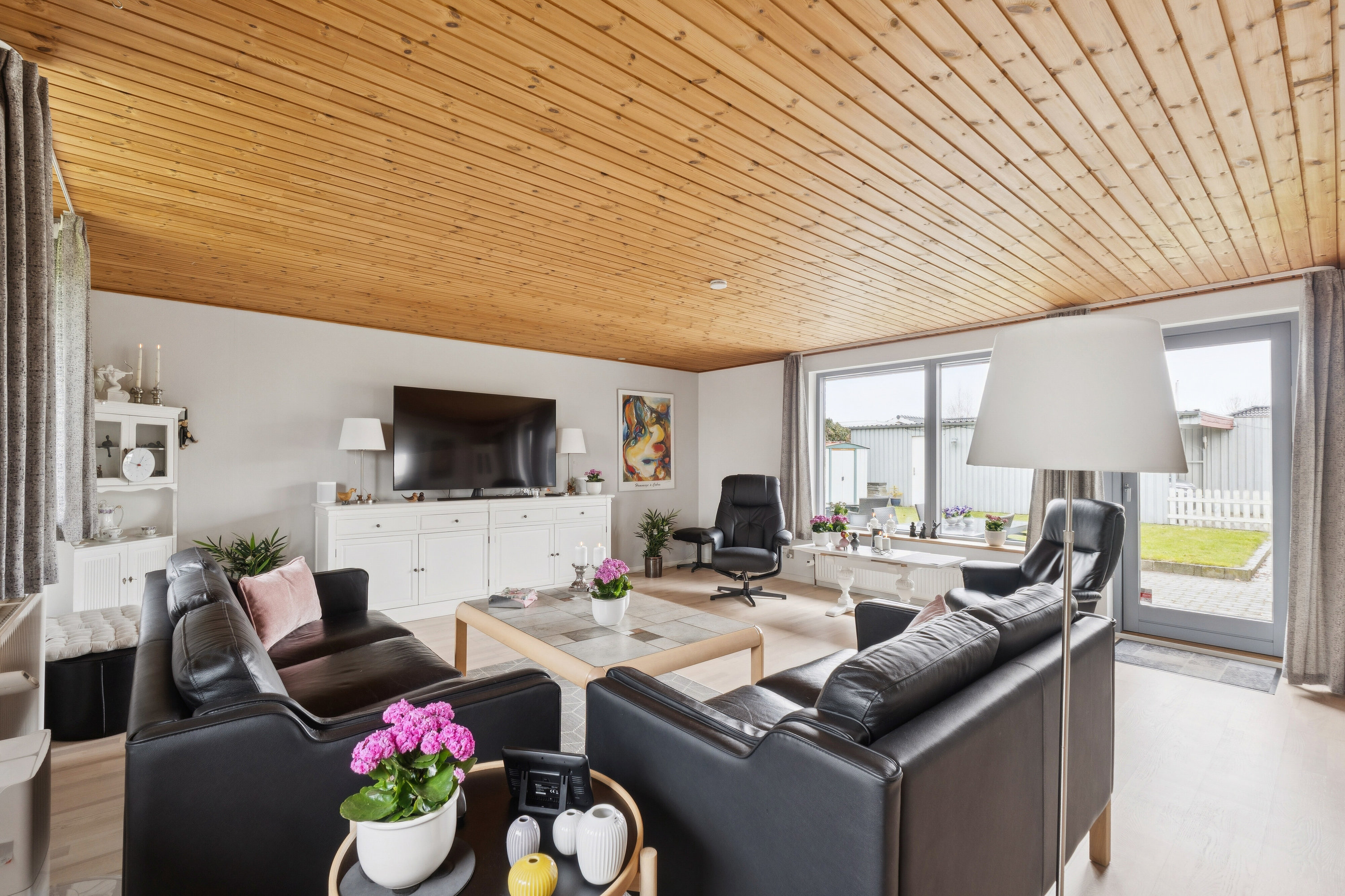 Fremhævet stue billede i fuldskærmstilstand. Billede af Sivænget 1, Snoldelev, 4621 Gadstrup