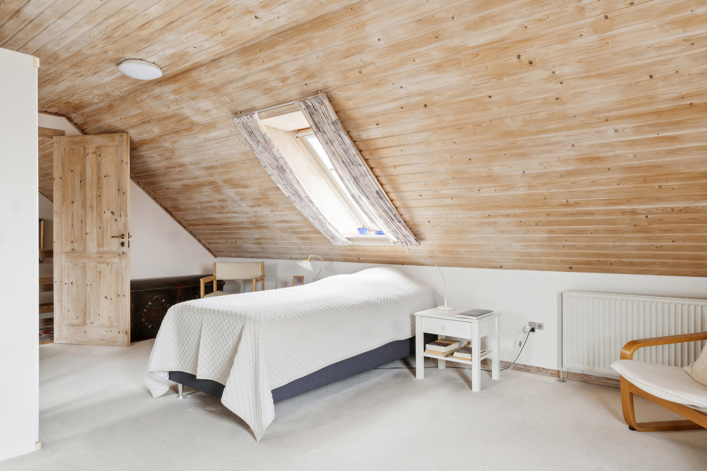 Fremhævet soveværelse billede i fuldskærmstilstand. Billede af Højbuen 14, 4270 Høng