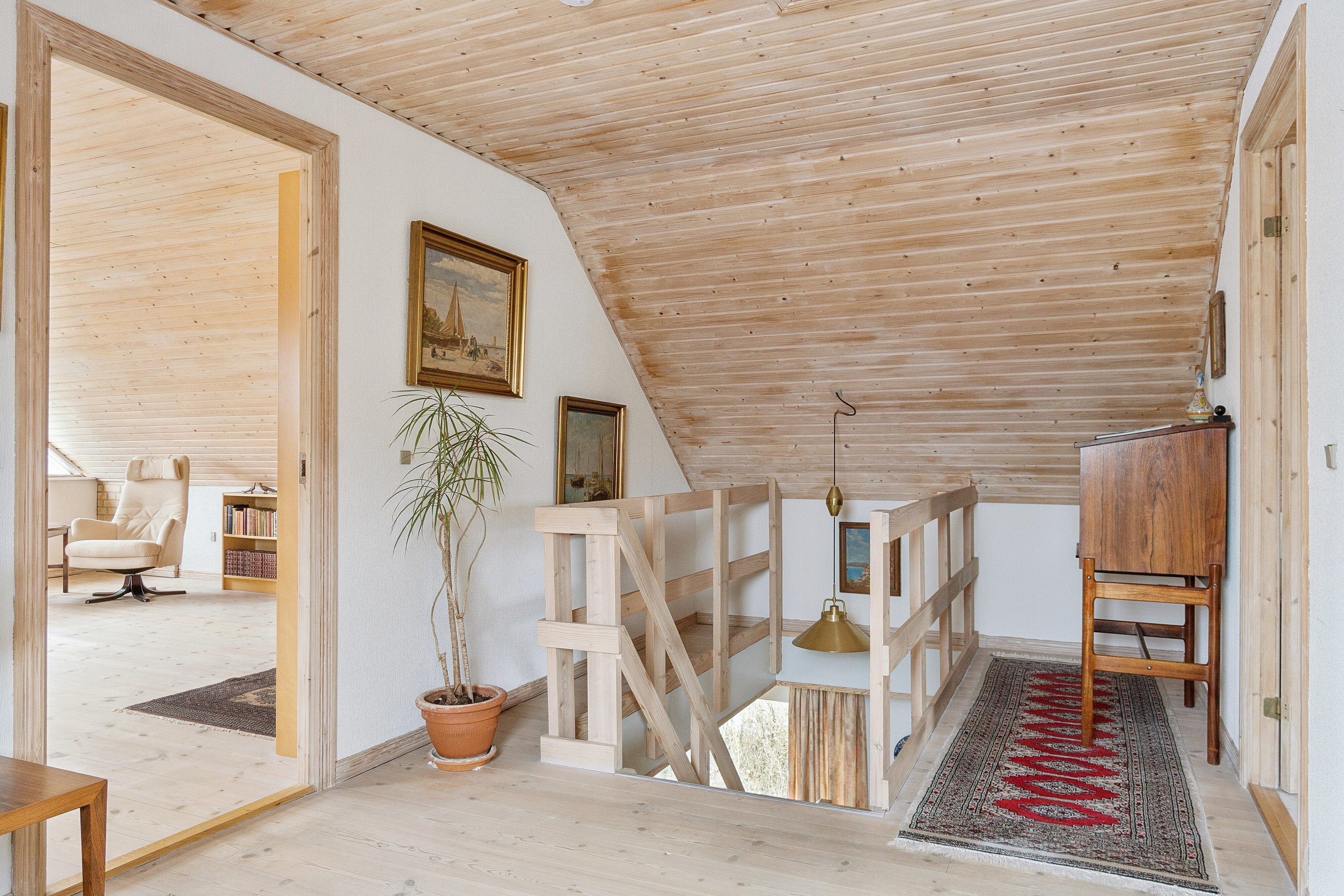 Fremhævet gang billede i fuldskærmstilstand. Billede af Højbuen 14, 4270 Høng