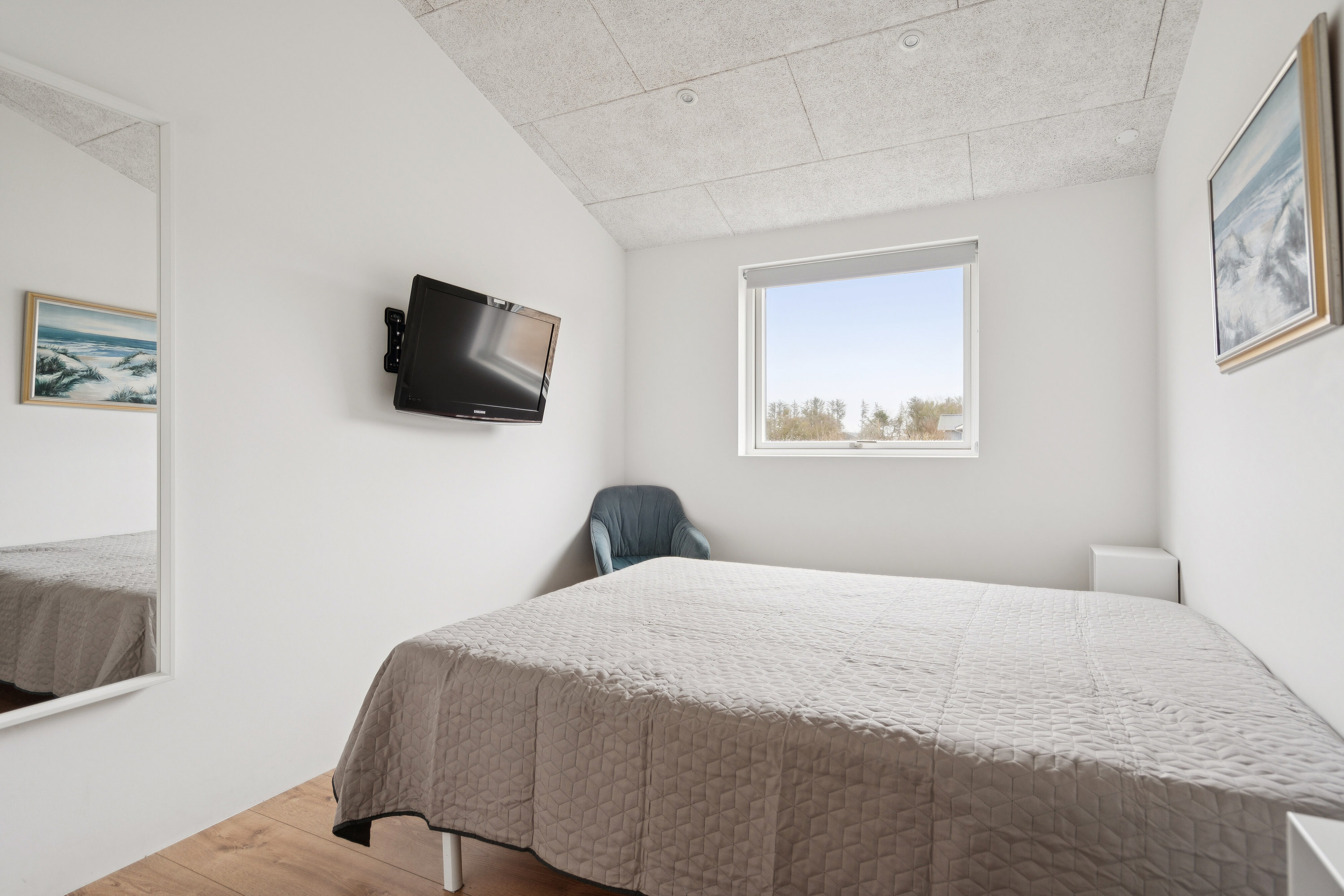 Fremhævet soveværelse billede i fuldskærmstilstand. Billede af Nørre Knoldevej 28, Skal Klit, 9800 Hjørring