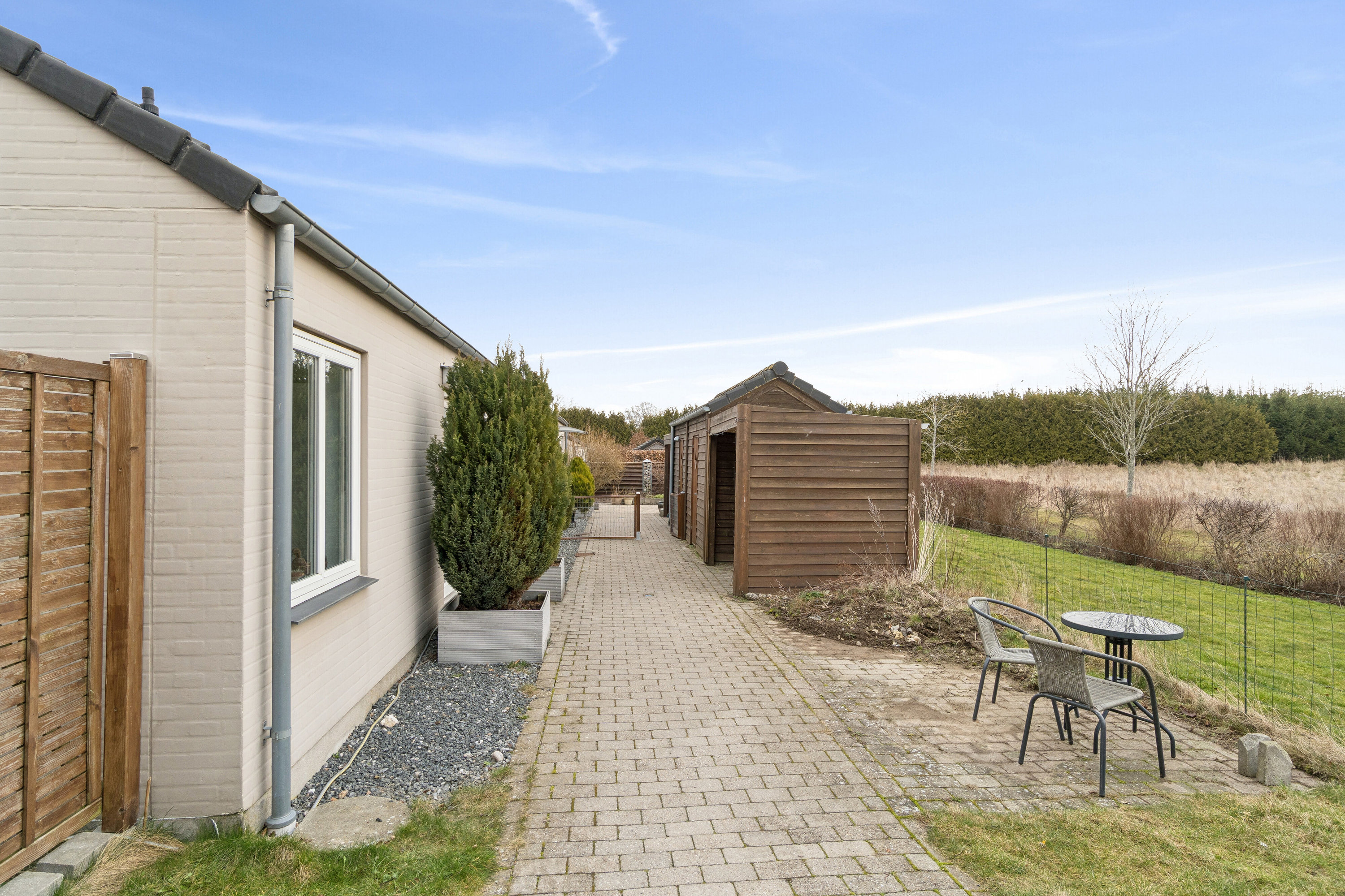 Fremhævet set fra vejen billede i fuldskærmstilstand. Billede af Fjellebrovej 6, Rønnebæk, 4700 Næstved