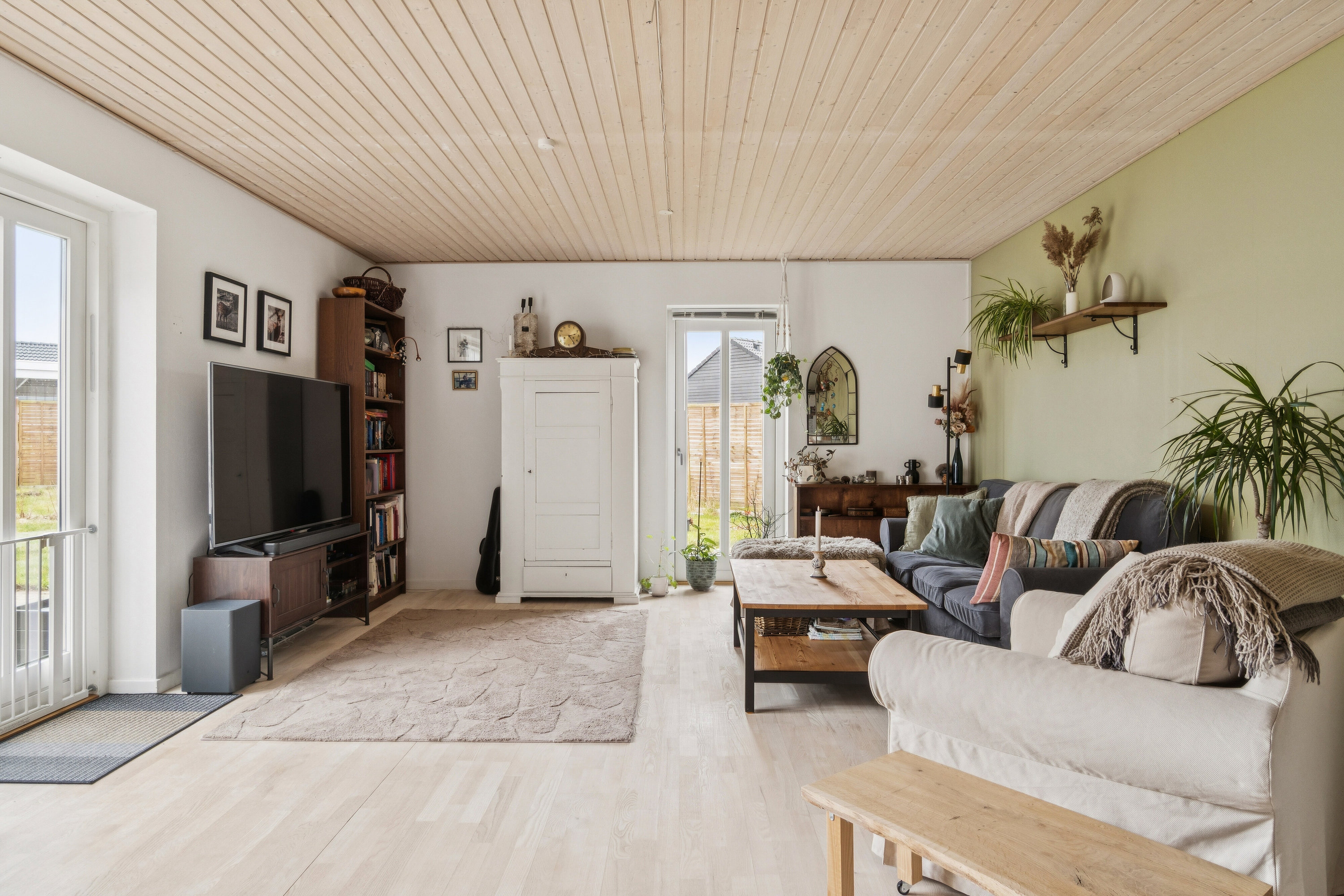 Fremhævet stue billede i fuldskærmstilstand. Billede af Fjellebrovej 6, Rønnebæk, 4700 Næstved