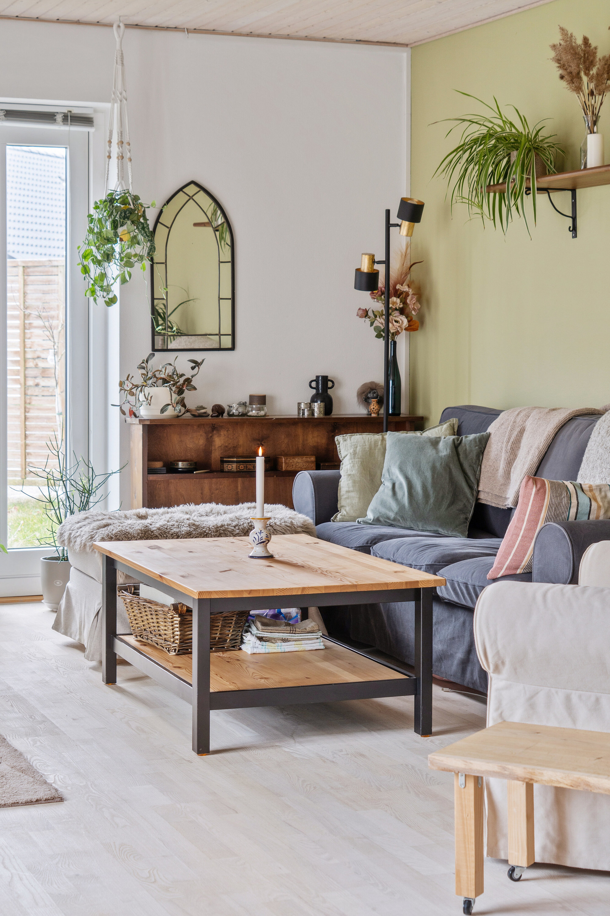 Fremhævet stue billede i fuldskærmstilstand. Billede af Fjellebrovej 6, Rønnebæk, 4700 Næstved