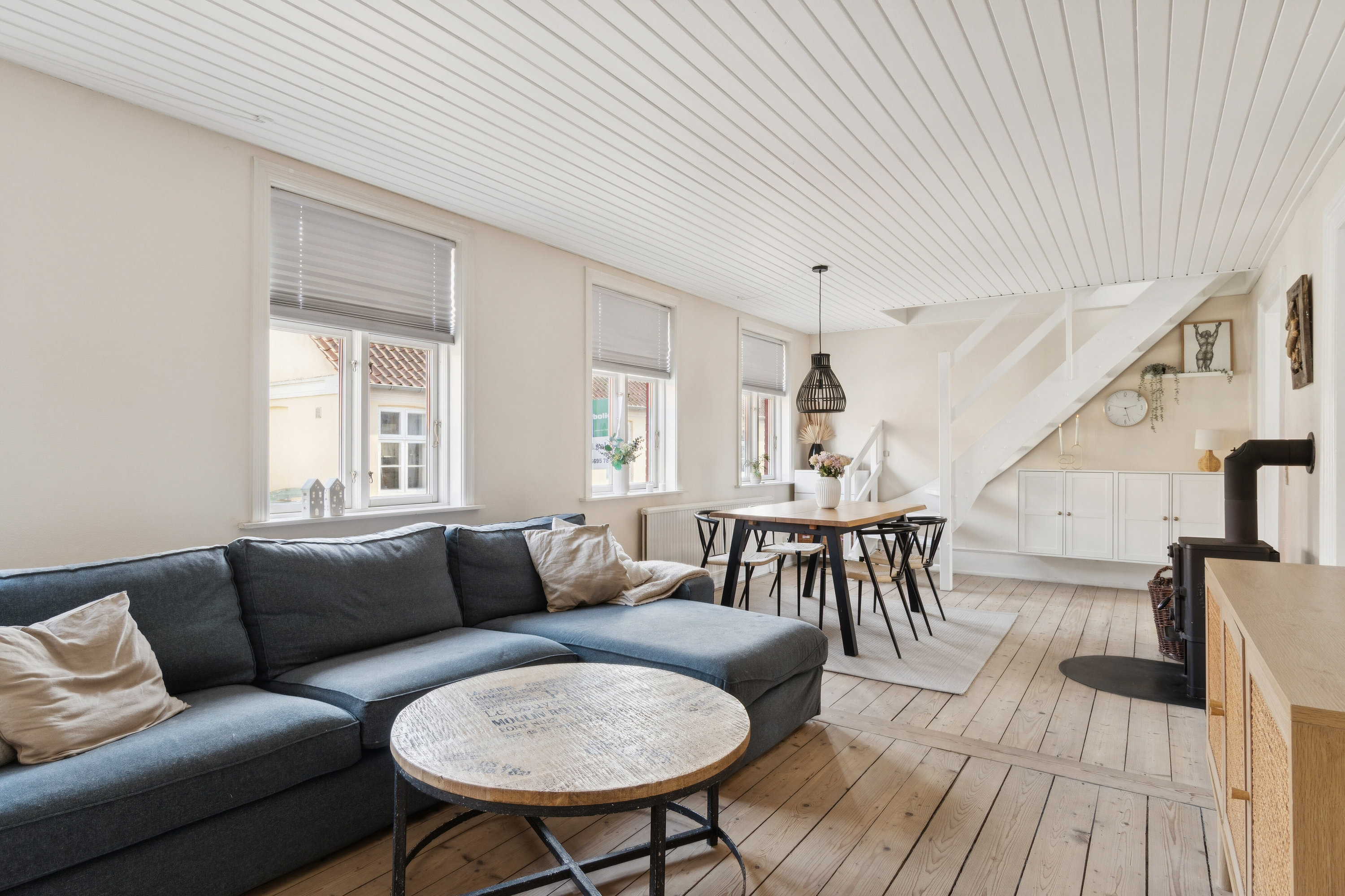 Fremhævet stue billede i fuldskærmstilstand. Billede af Munkegade 25, 3730 Nexø