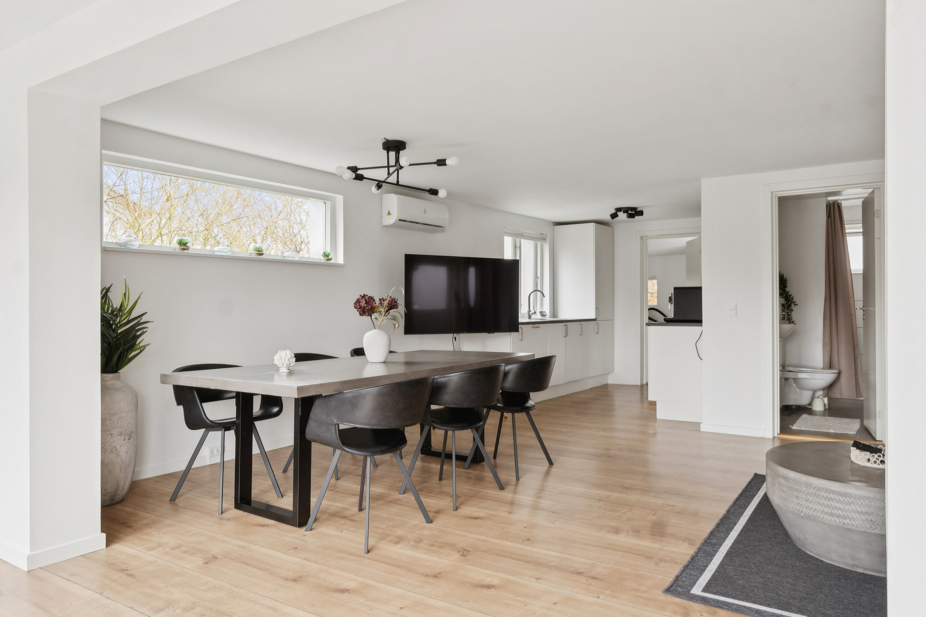 Fremhævet spisestue billede i fuldskærmstilstand. Billede af Pilegårdsvej 4, Skovsø, 4200 Slagelse