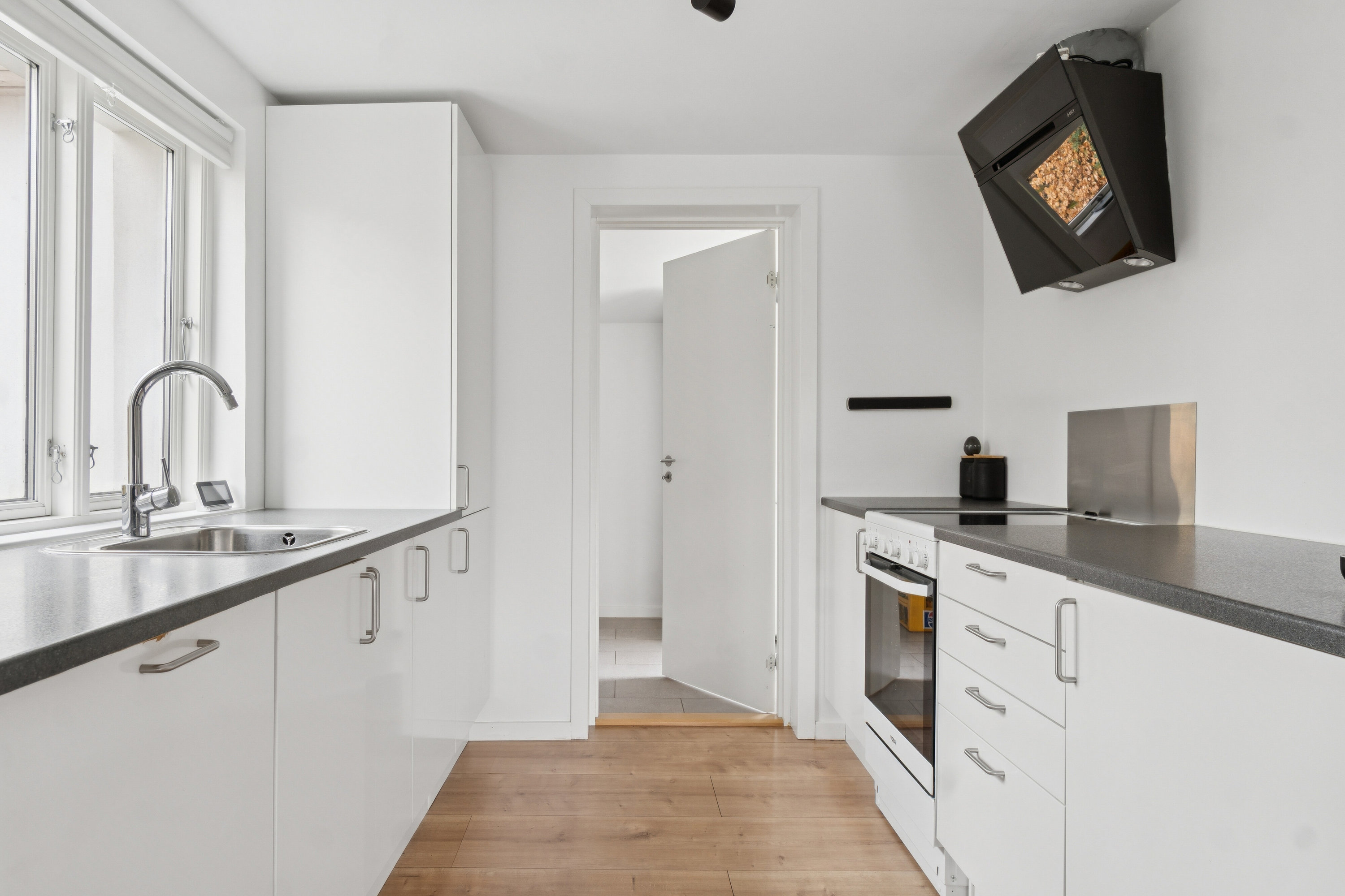 Fremhævet køkken billede i fuldskærmstilstand. Billede af Pilegårdsvej 4, Skovsø, 4200 Slagelse