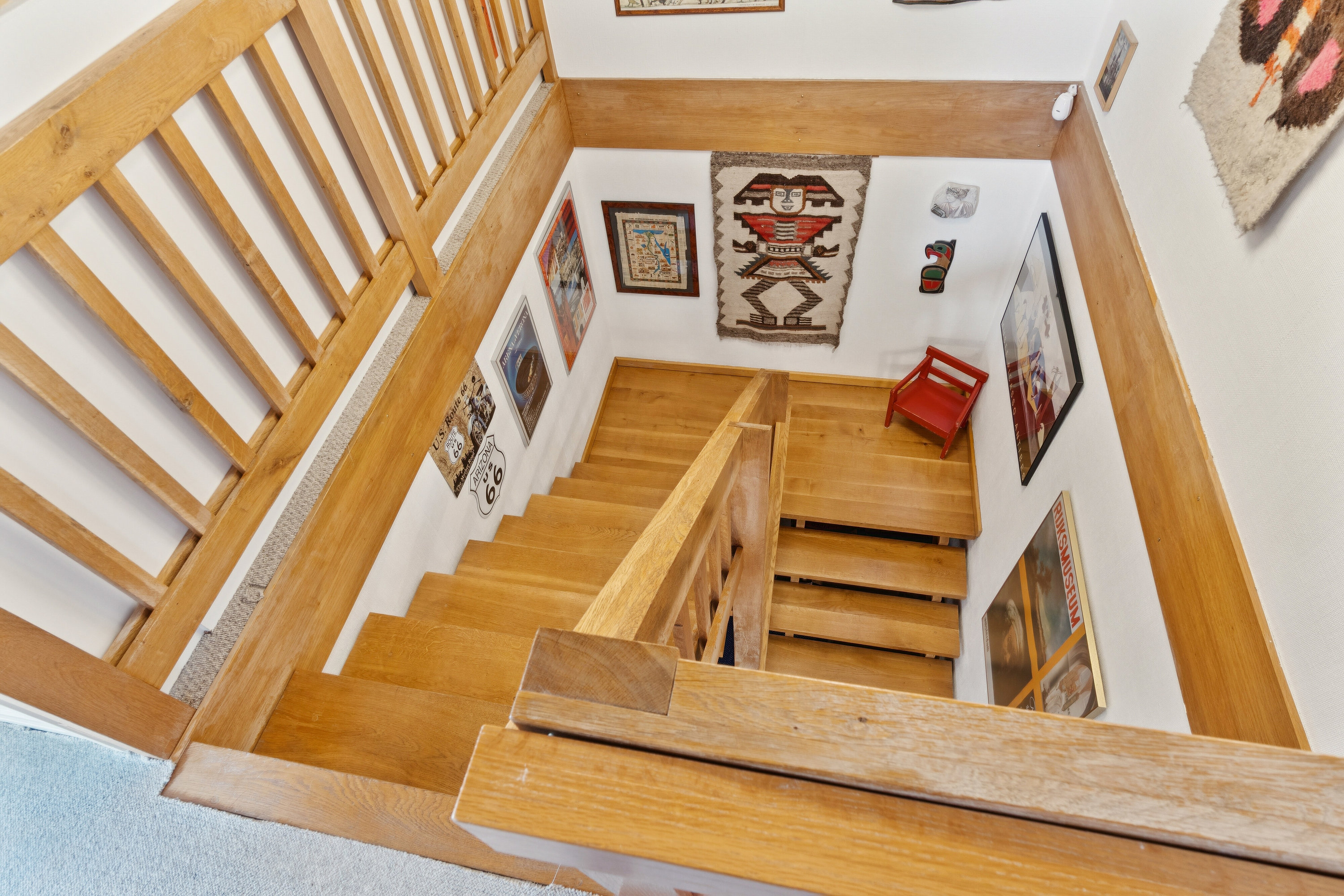 Fremhævet trappe billede i fuldskærmstilstand. Billede af Nørrevangen 11, 4550 Asnæs