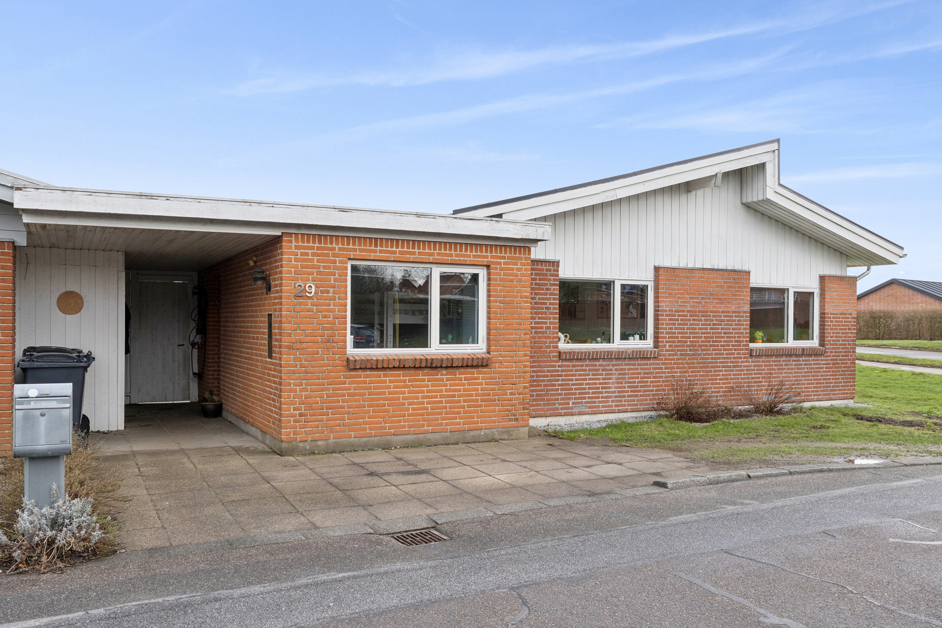 Fremhævet set fra vejen billede i fuldskærmstilstand. Billede af Toften 29, 6330 Padborg