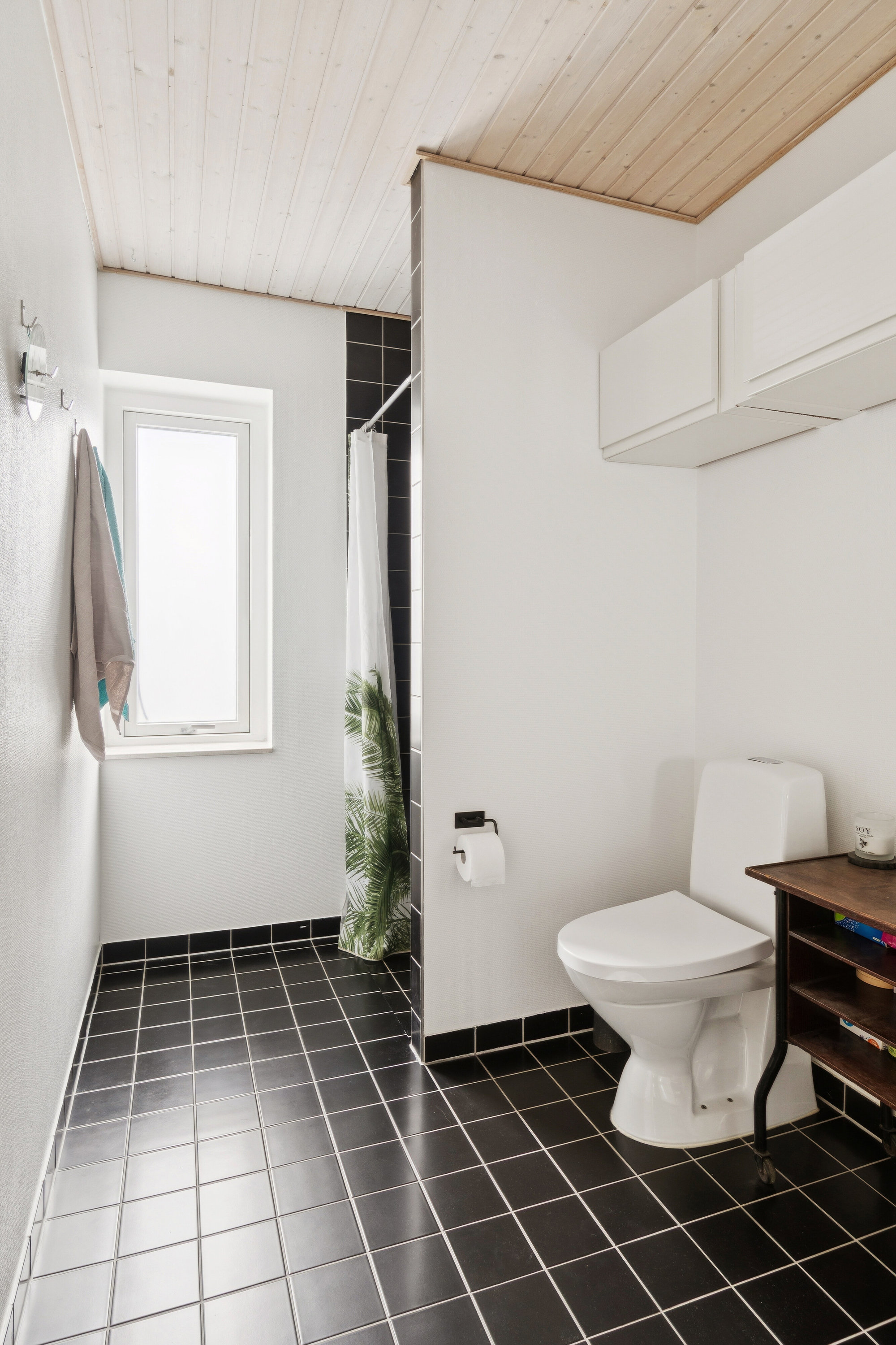 Fremhævet badeværelse billede i fuldskærmstilstand. Billede af Fjellebrovej 6, Rønnebæk, 4700 Næstved