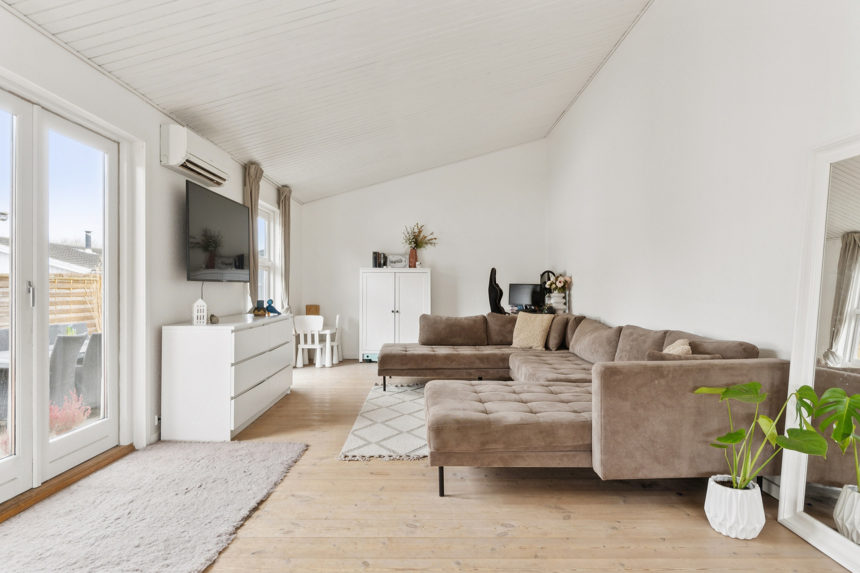 Fremhævet stue billede i fuldskærmstilstand. Billede af Toften 29, 6330 Padborg