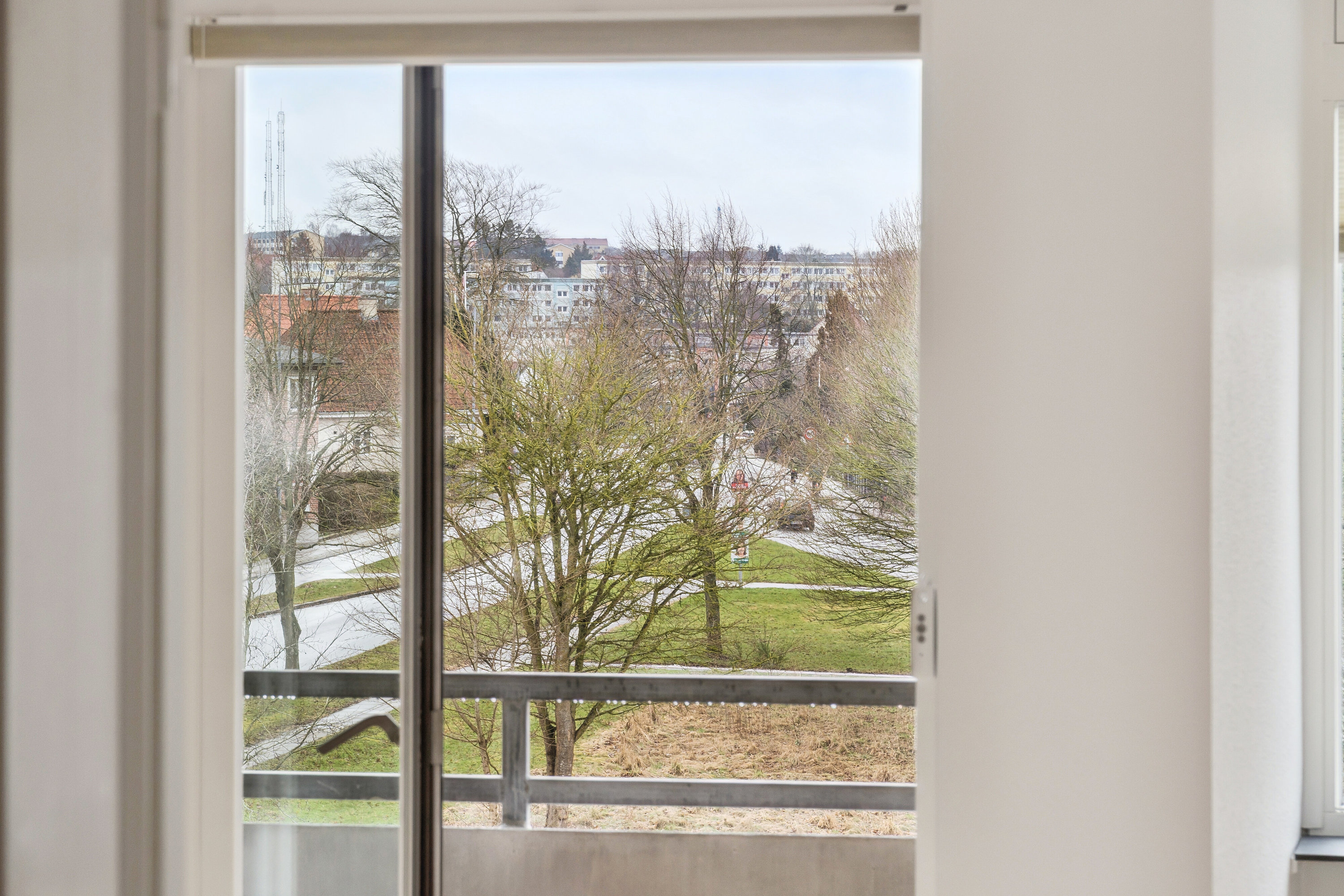 Fremhævet udsigt billede i fuldskærmstilstand. Billede af Christian X's Vej 10, 3. tv., 8260 Viby J