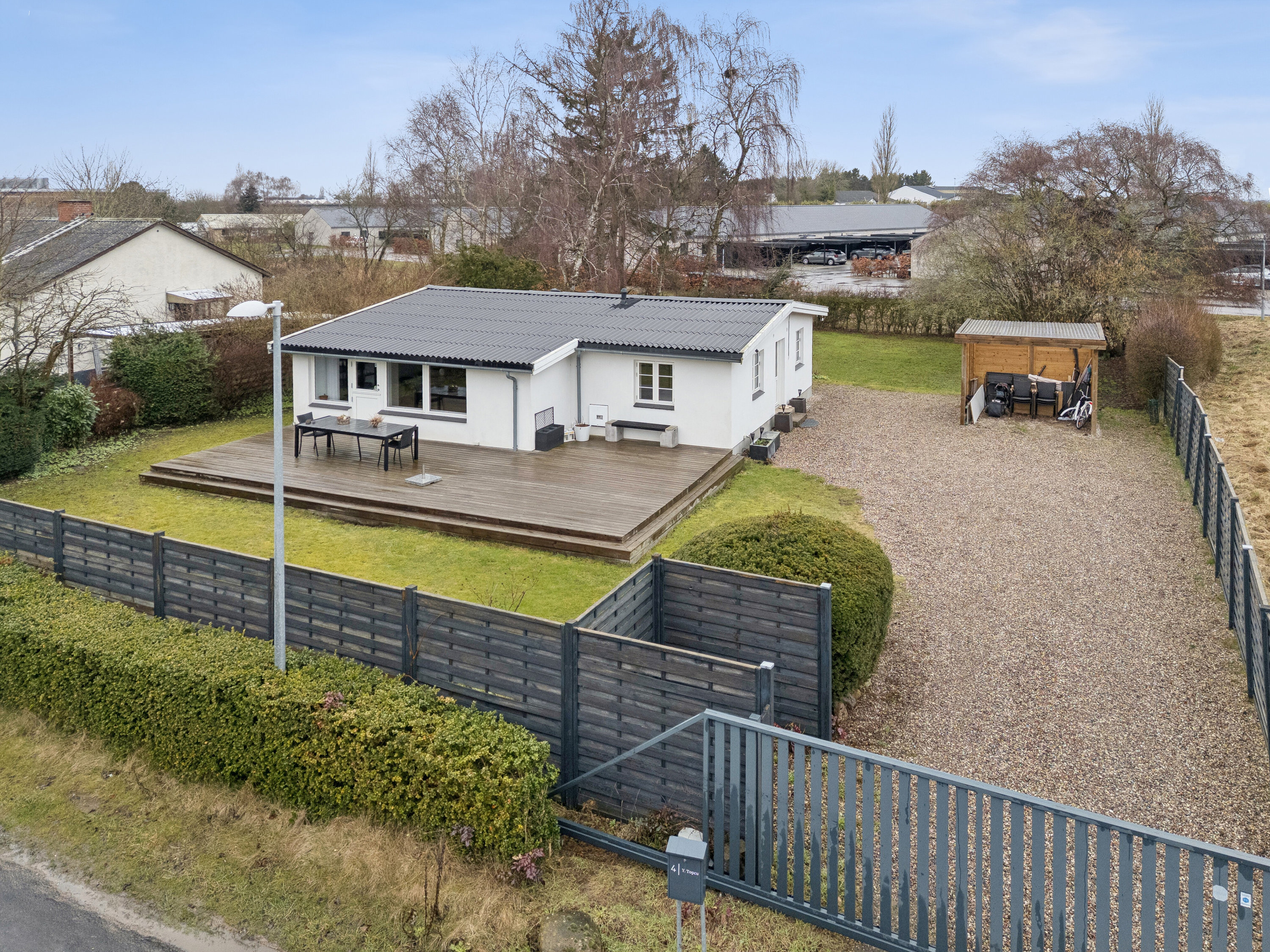 Fremhævet set fra vejen billede i fuldskærmstilstand. Billede af Pilegårdsvej 4, Skovsø, 4200 Slagelse