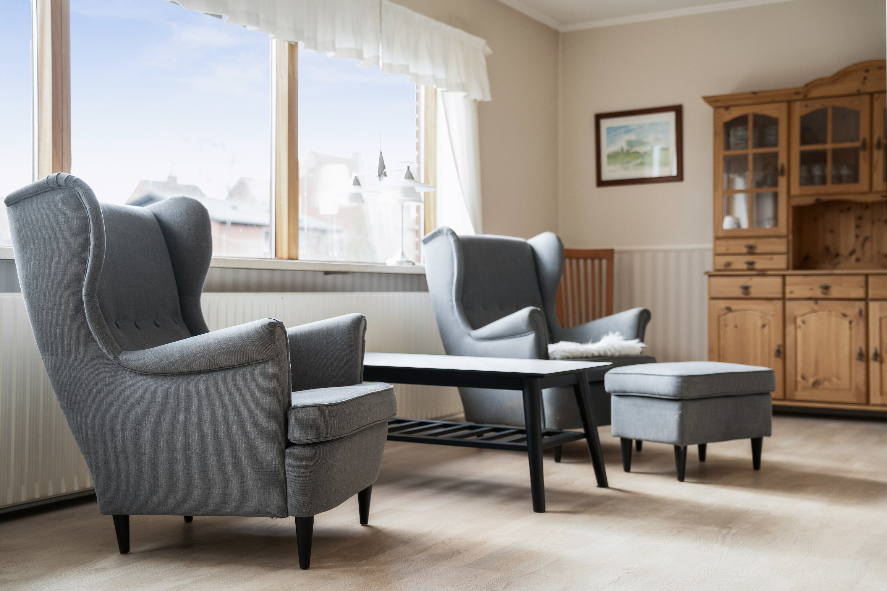 Fremhævet stue billede i fuldskærmstilstand. Billede af Højvangen 40, 9800 Hjørring