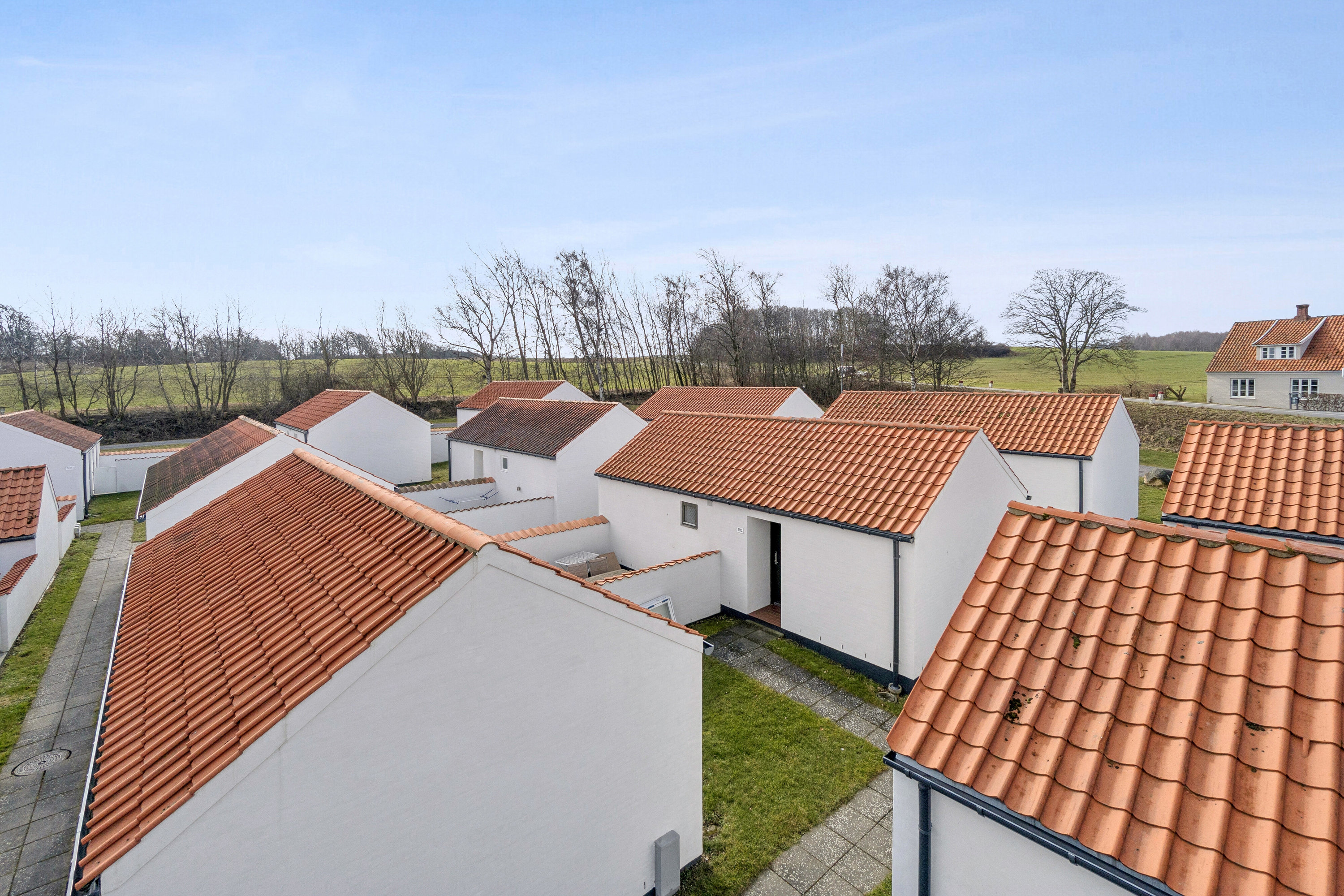 Fremhævet set fra haven billede i fuldskærmstilstand. Billede af Genvej 4, 82., 3770 Allinge