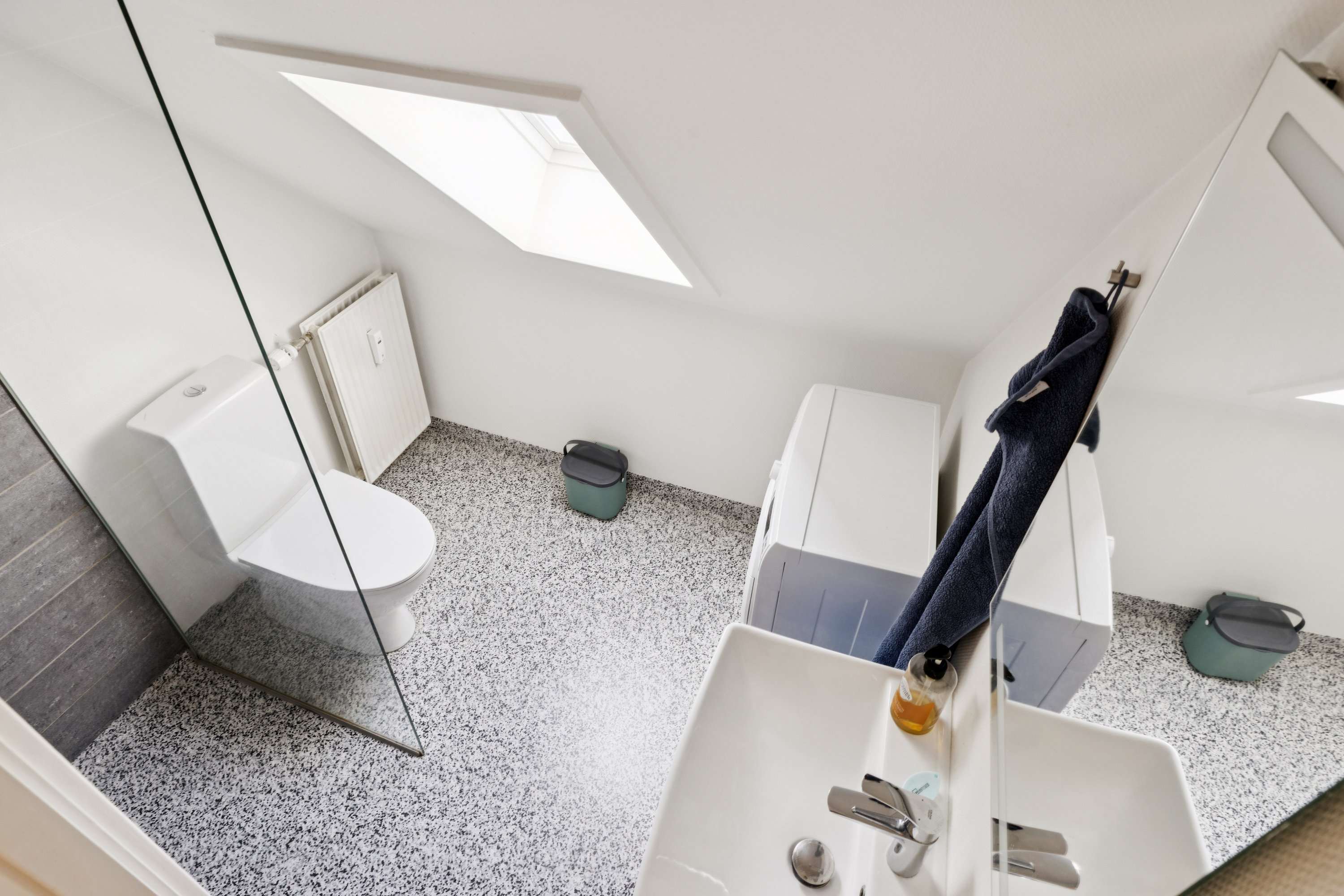 Fremhævet badeværelse billede i fuldskærmstilstand. Billede af Hundegade 28B, 6760 Ribe