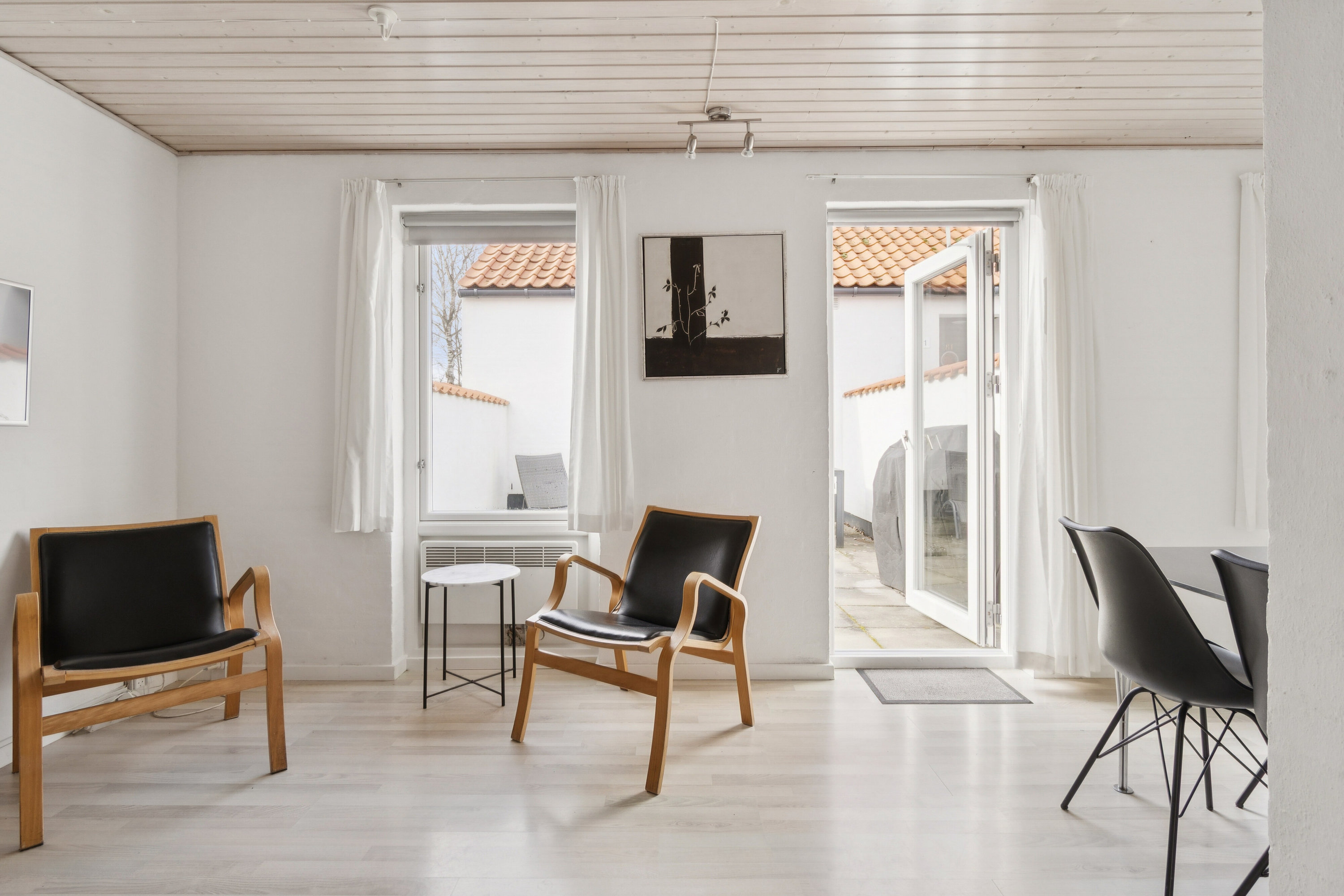 Fremhævet stue billede i fuldskærmstilstand. Billede af Genvej 4, 82., 3770 Allinge