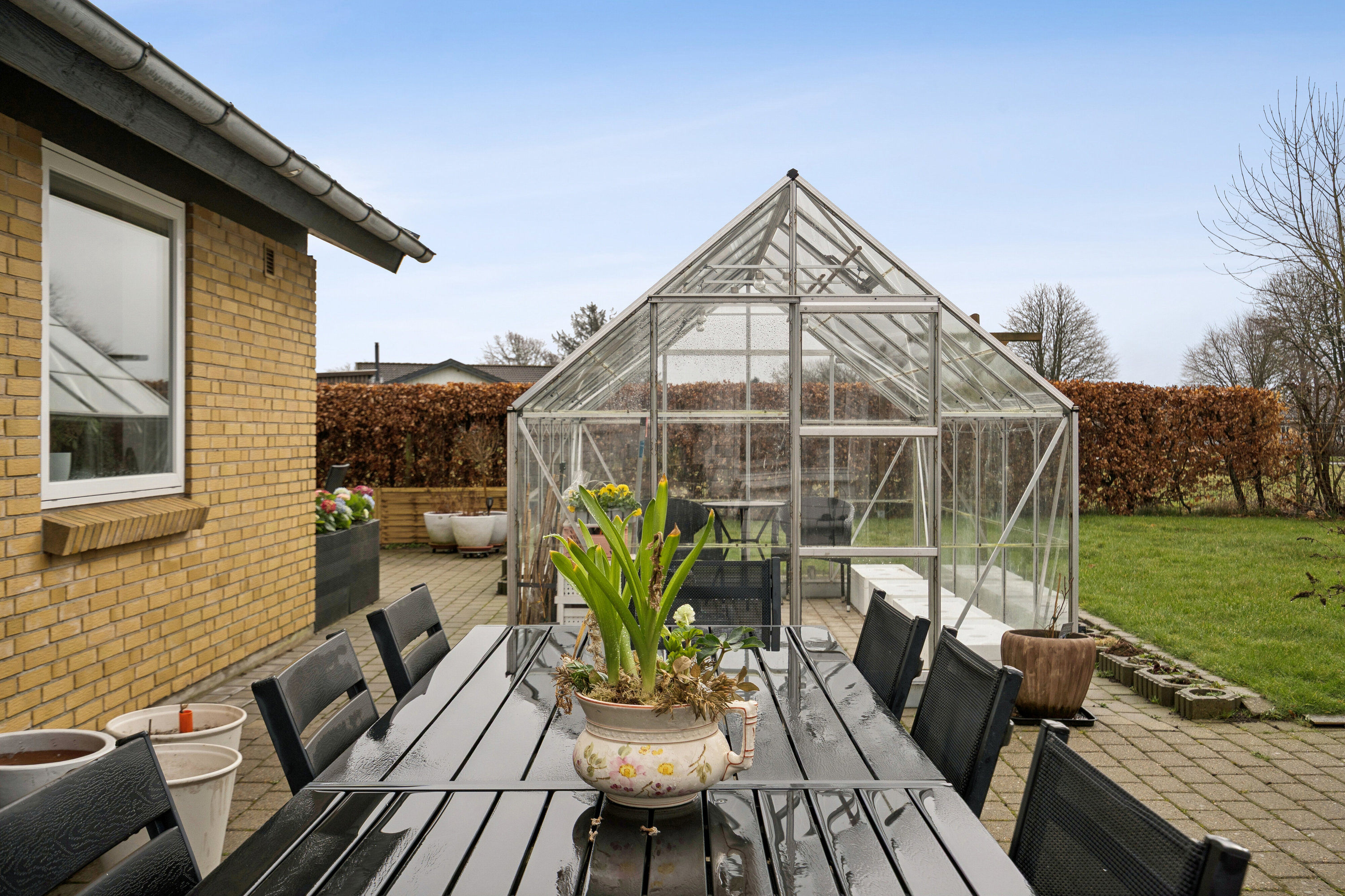 Fremhævet terrasse billede i fuldskærmstilstand. Billede af Almstrupvej 13, Uge, 6360 Tinglev