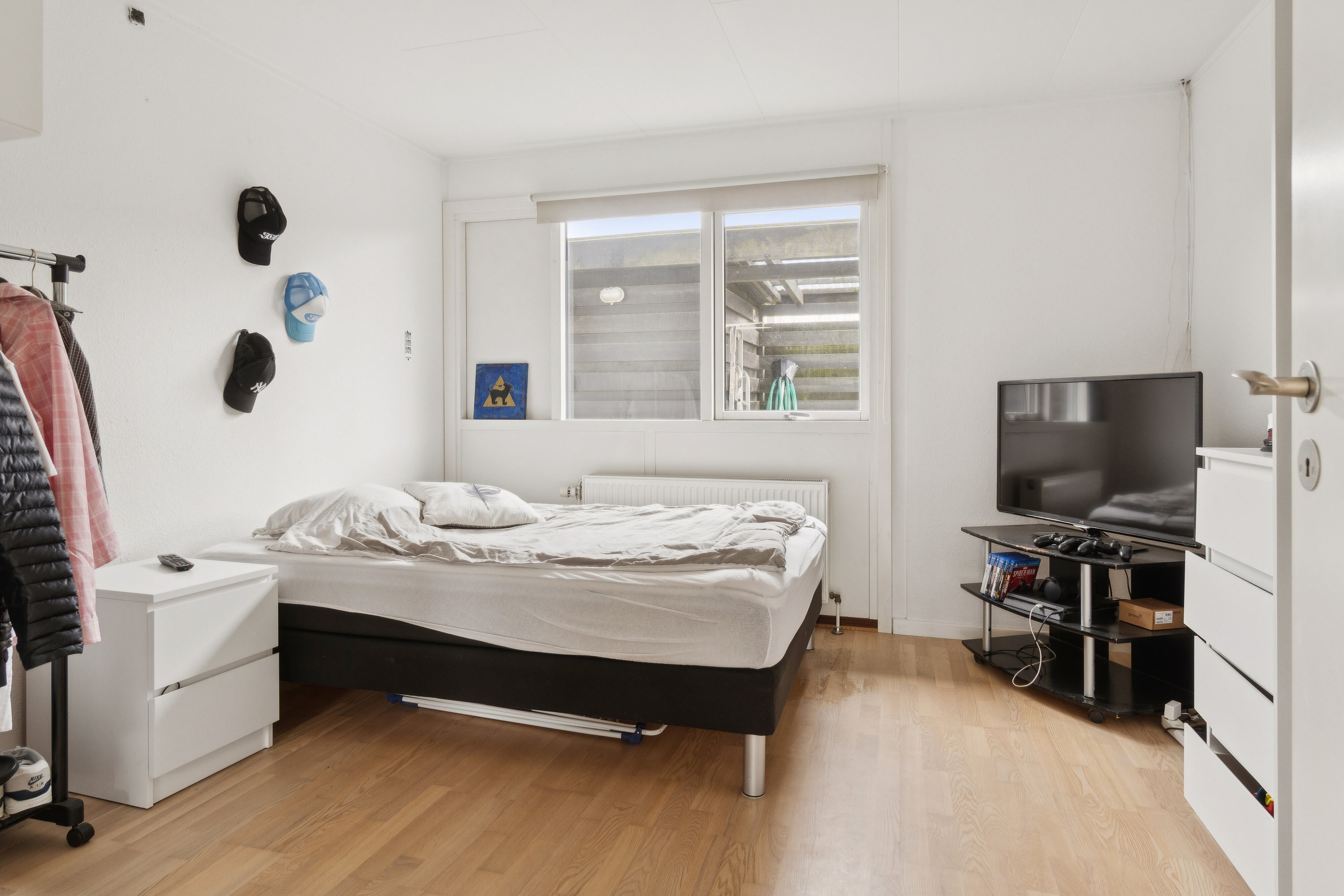 Fremhævet soveværelse billede i fuldskærmstilstand. Billede af Nørbyholm 16, 2650 Hvidovre