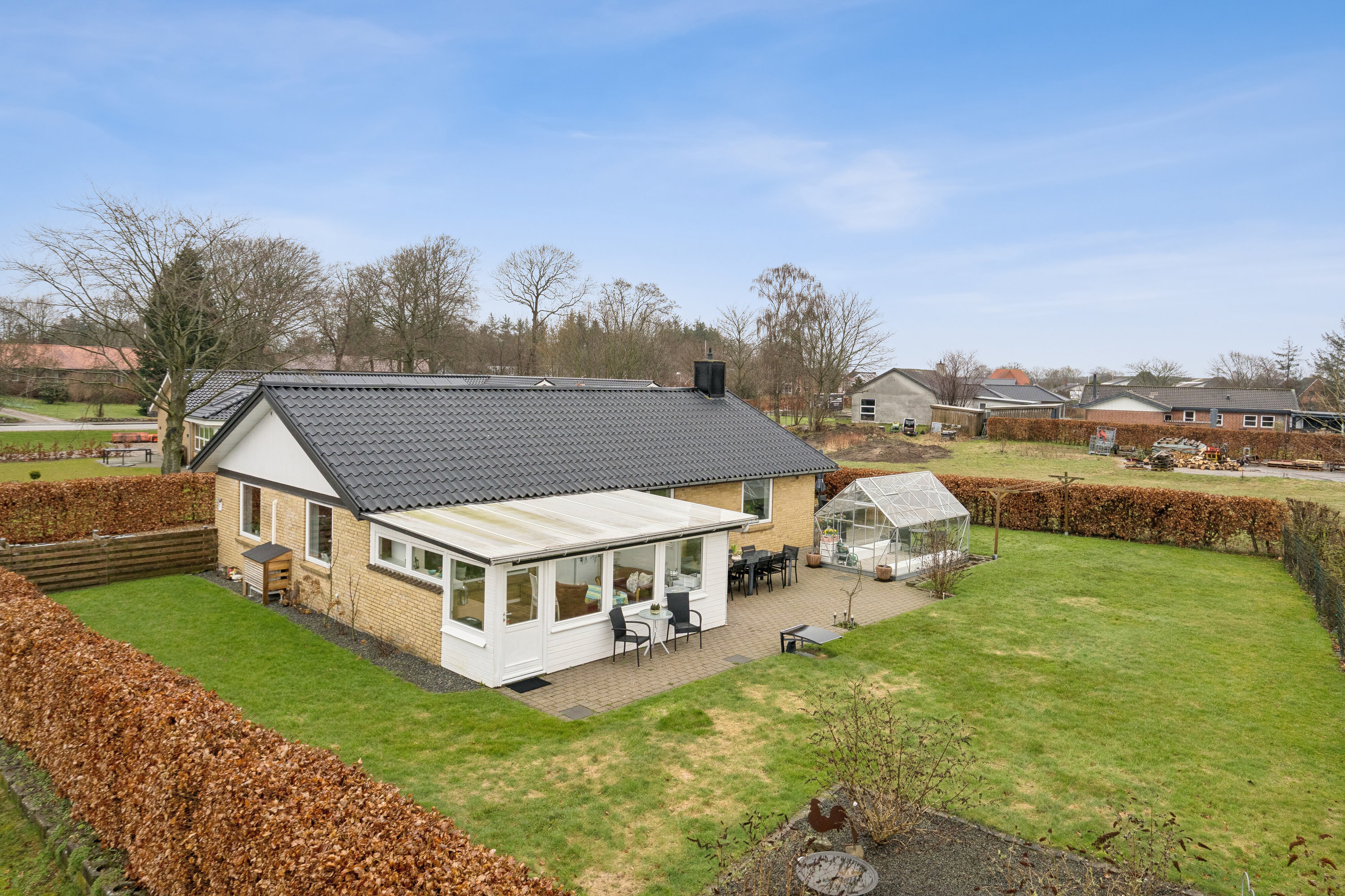 Fremhævet set fra haven billede i fuldskærmstilstand. Billede af Almstrupvej 13, Uge, 6360 Tinglev