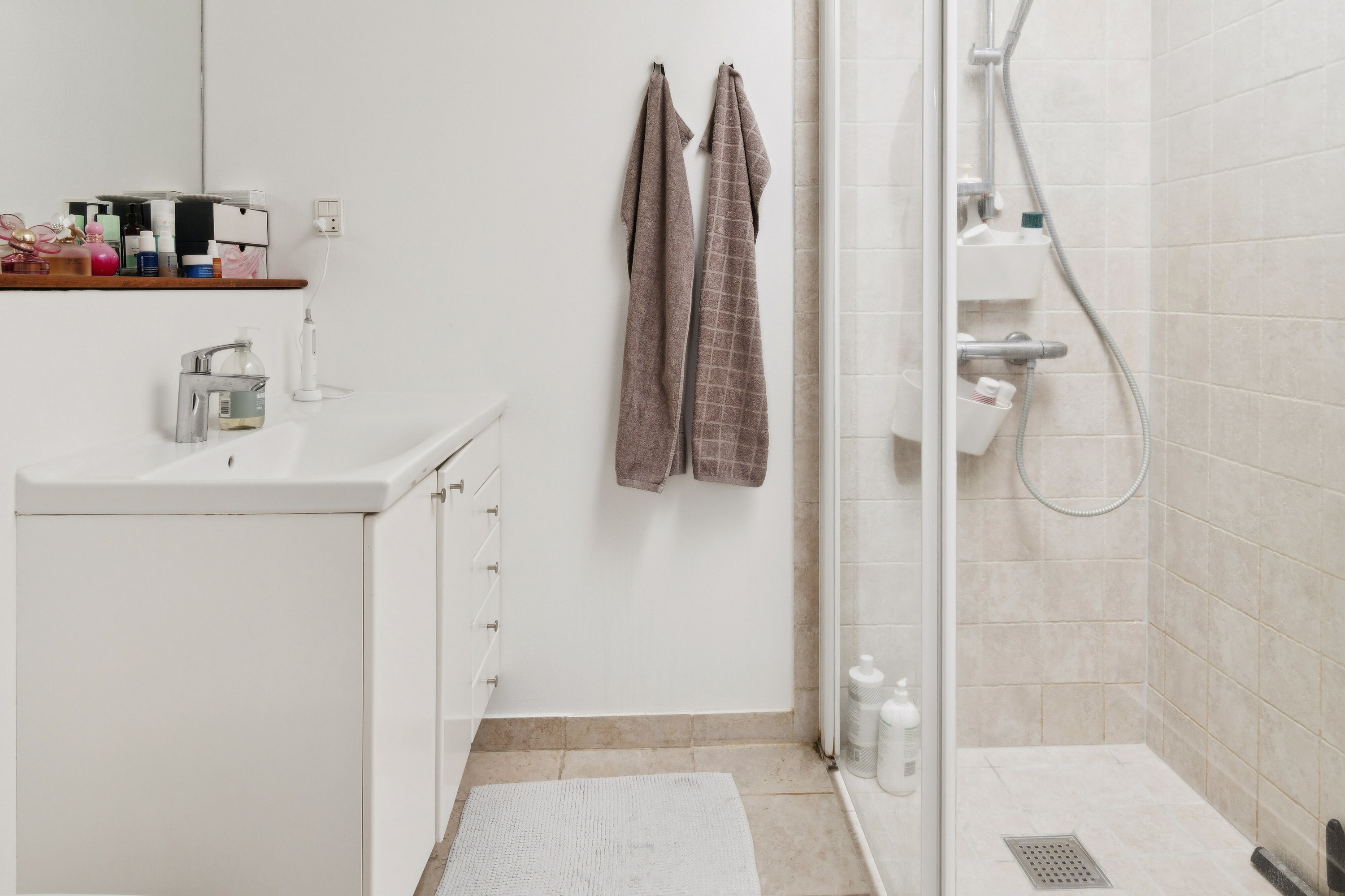 Fremhævet badeværelse billede i fuldskærmstilstand. Billede af Nørbyholm 16, 2650 Hvidovre