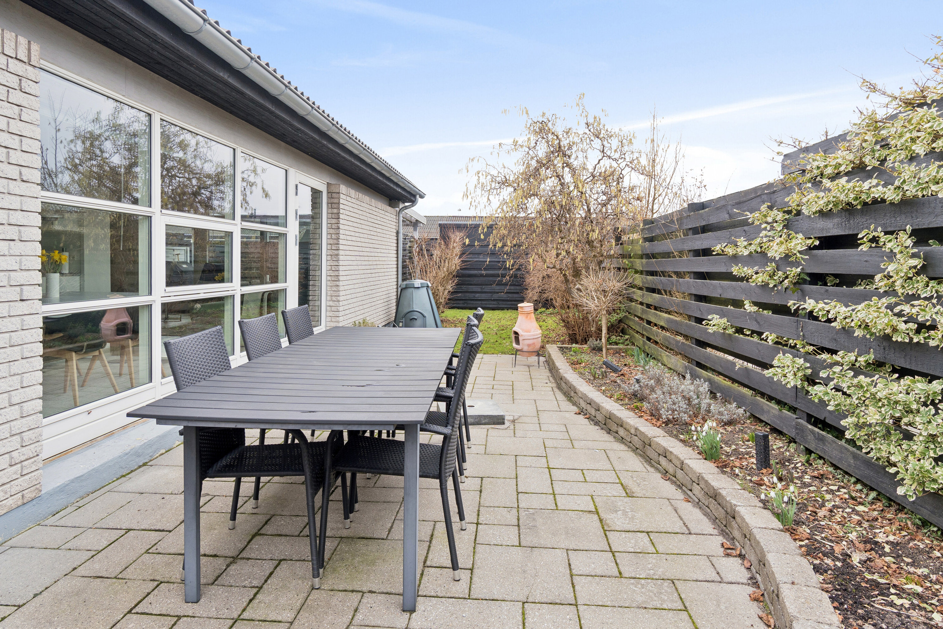 Fremhævet udendørs billede i fuldskærmstilstand. Billede af Nørbyholm 16, 2650 Hvidovre