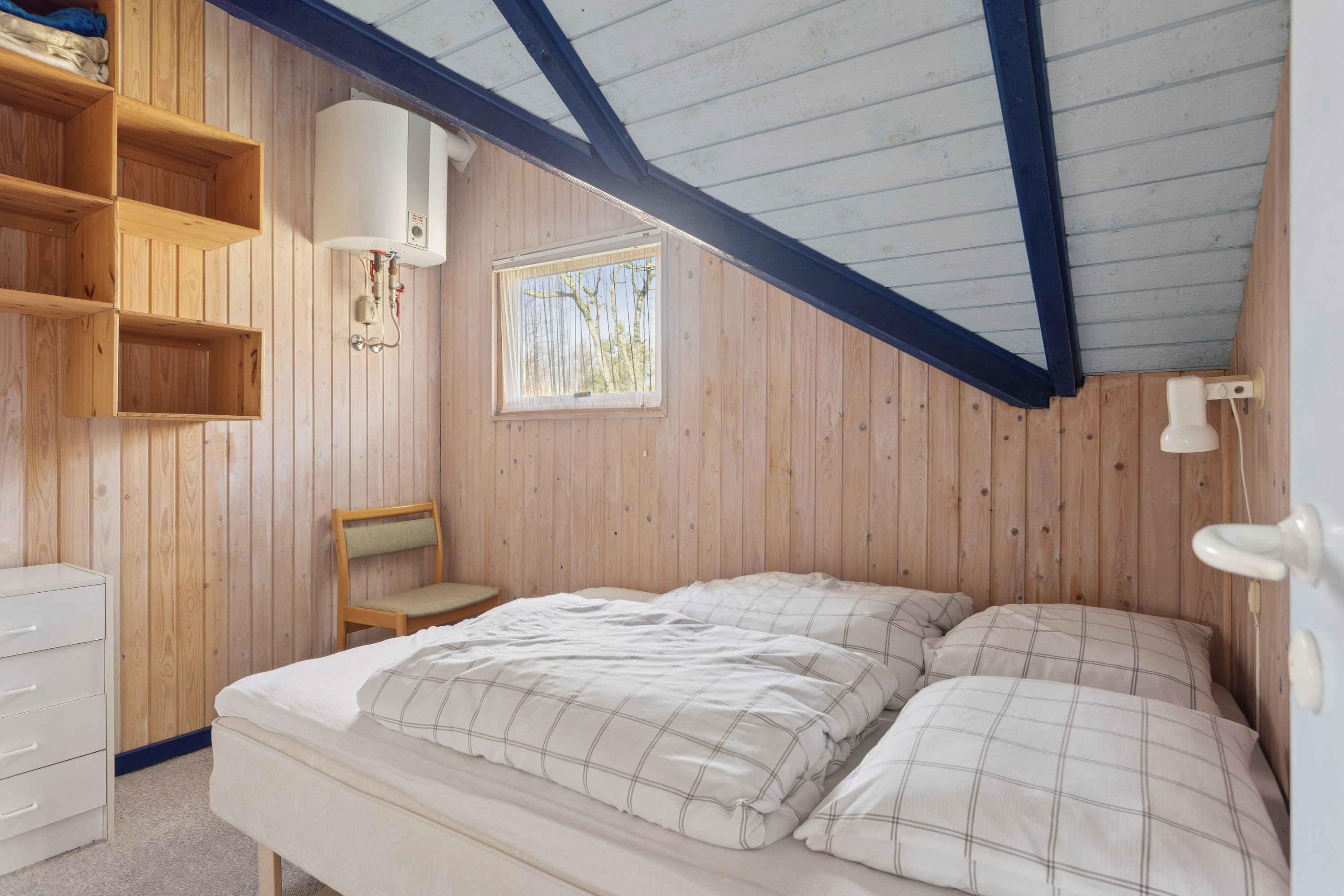 Fremhævet soveværelse billede i fuldskærmstilstand. Billede af Solsortevej 42, Draget, 7760 Hurup Thy