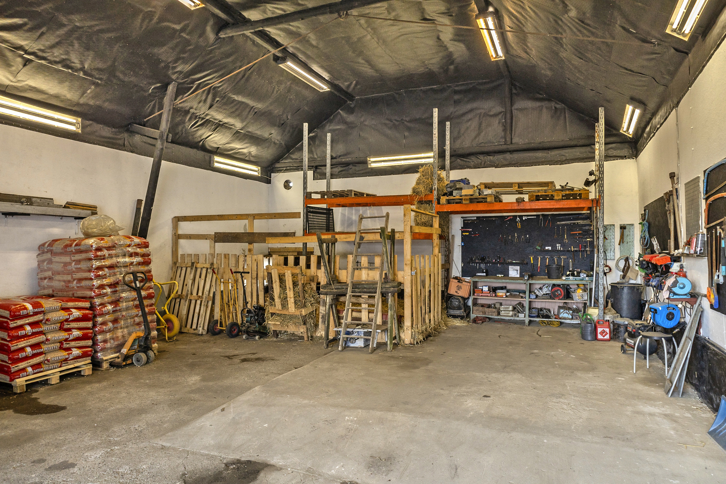 Fremhævet værksted billede i fuldskærmstilstand. Billede af Københovedvej 8, Dover, 6630 Rødding