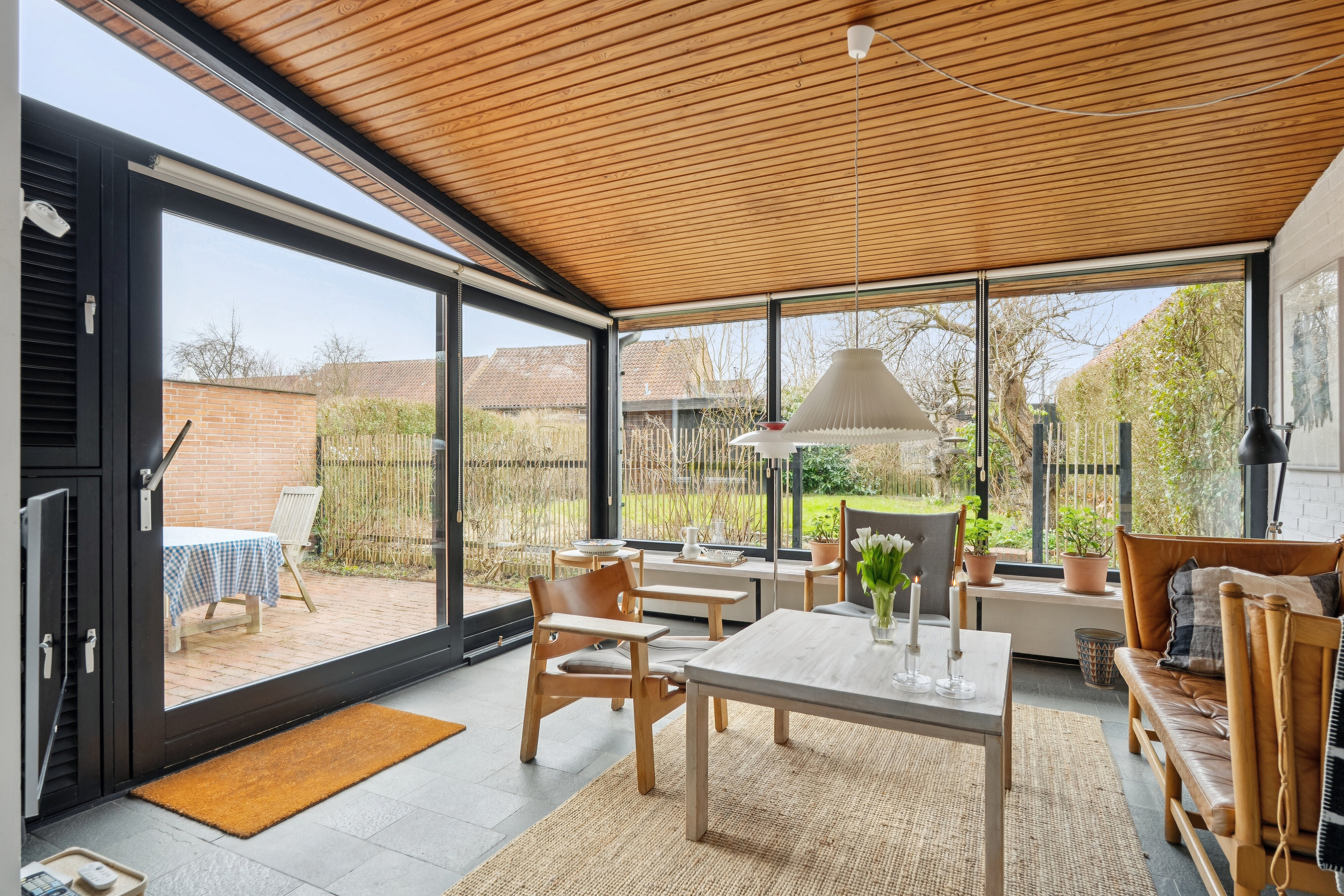 Fremhævet udestue billede i fuldskærmstilstand. Billede af Kvædevej 81, 2830 Virum