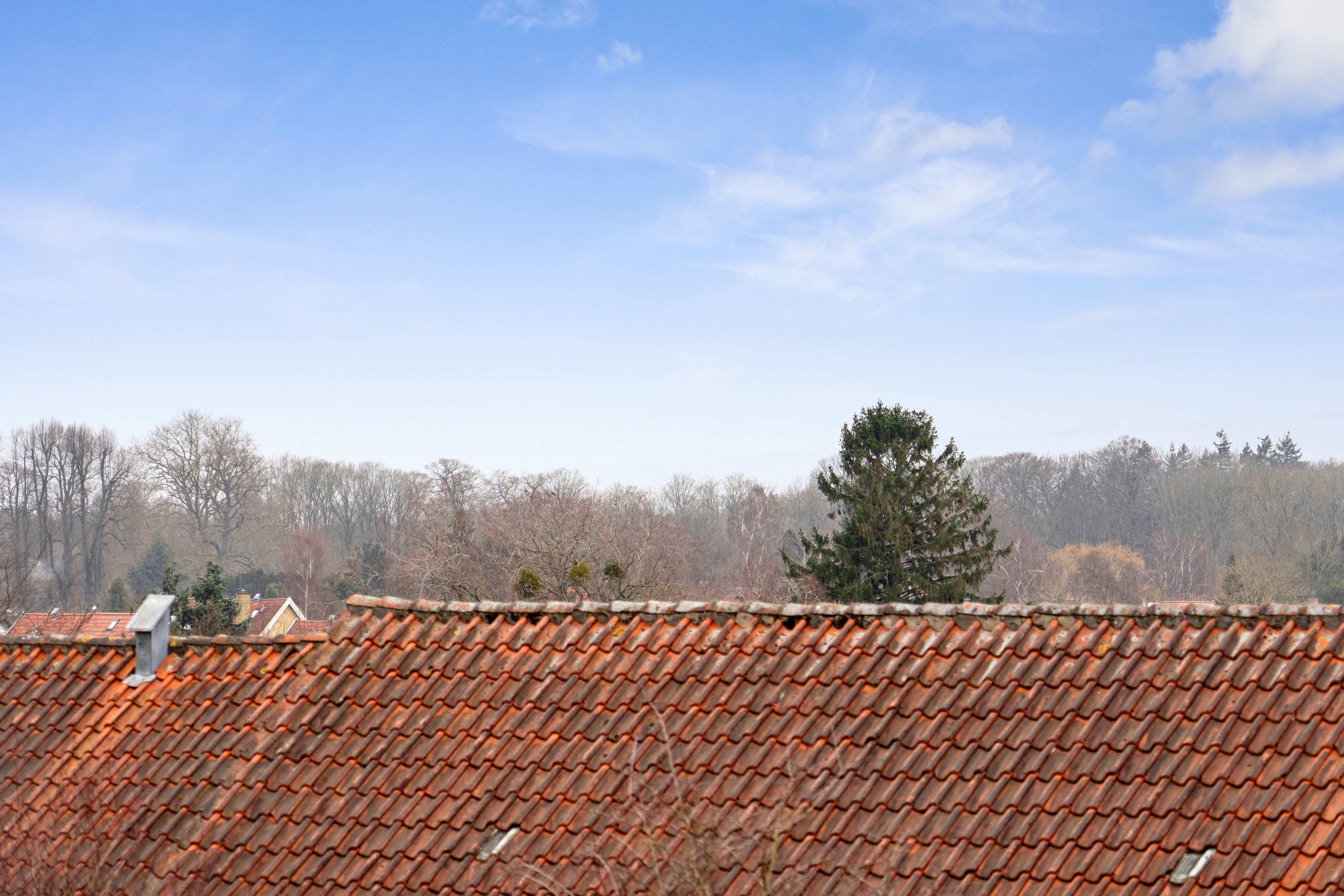 Fremhævet udendørs billede i fuldskærmstilstand. Billede af Kvædevej 81, 2830 Virum