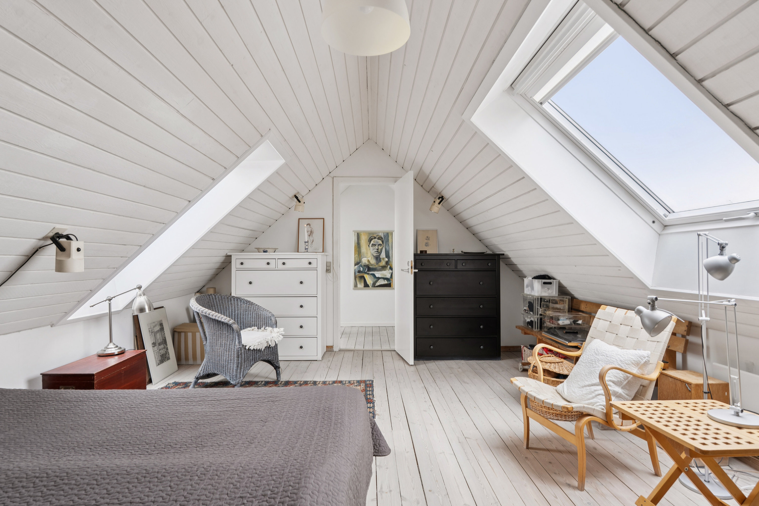 Fremhævet soveværelse billede i fuldskærmstilstand. Billede af Kvædevej 81, 2830 Virum