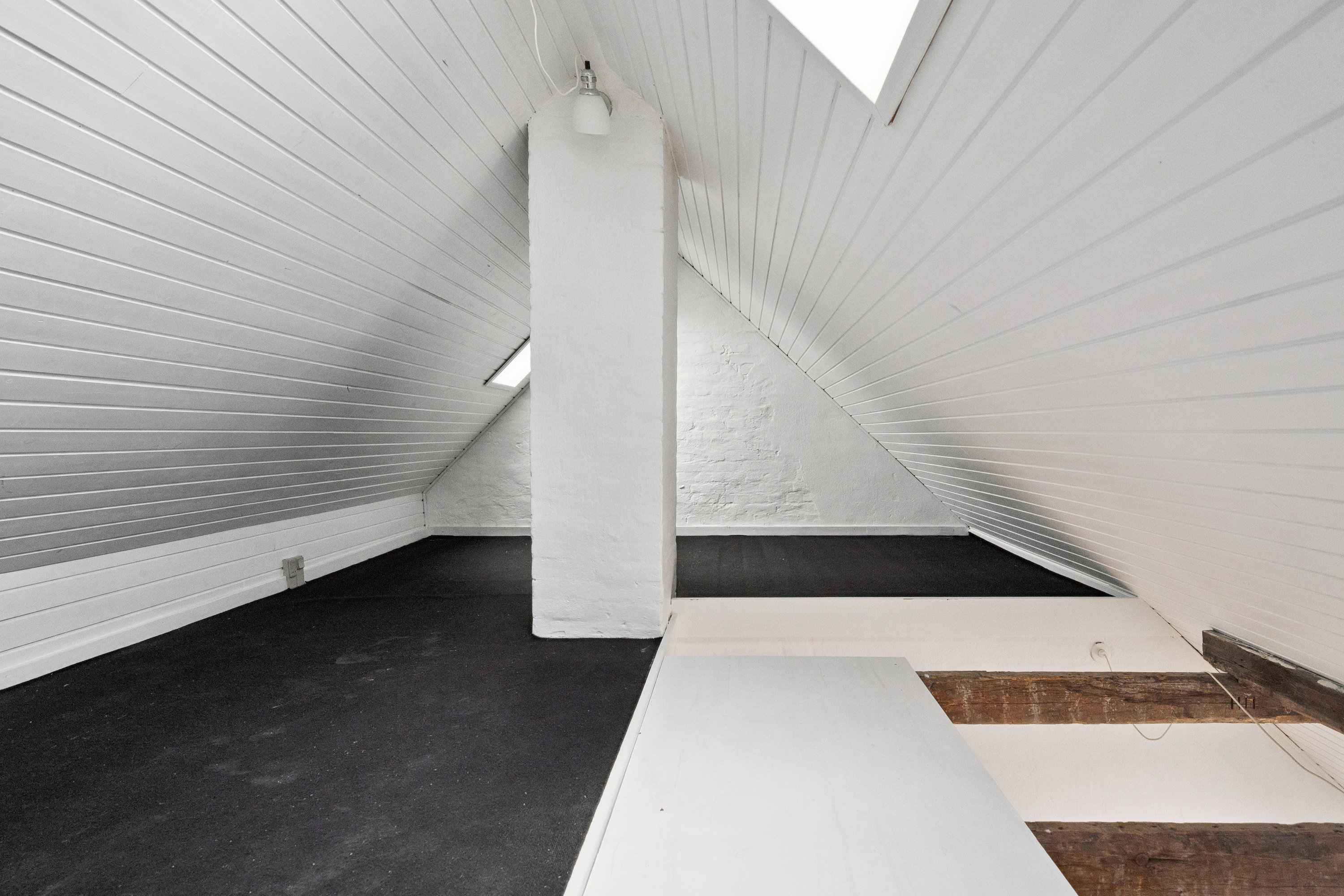 Fremhævet bad billede i fuldskærmstilstand. Billede af Samsøgade 96, 8000 Aarhus C