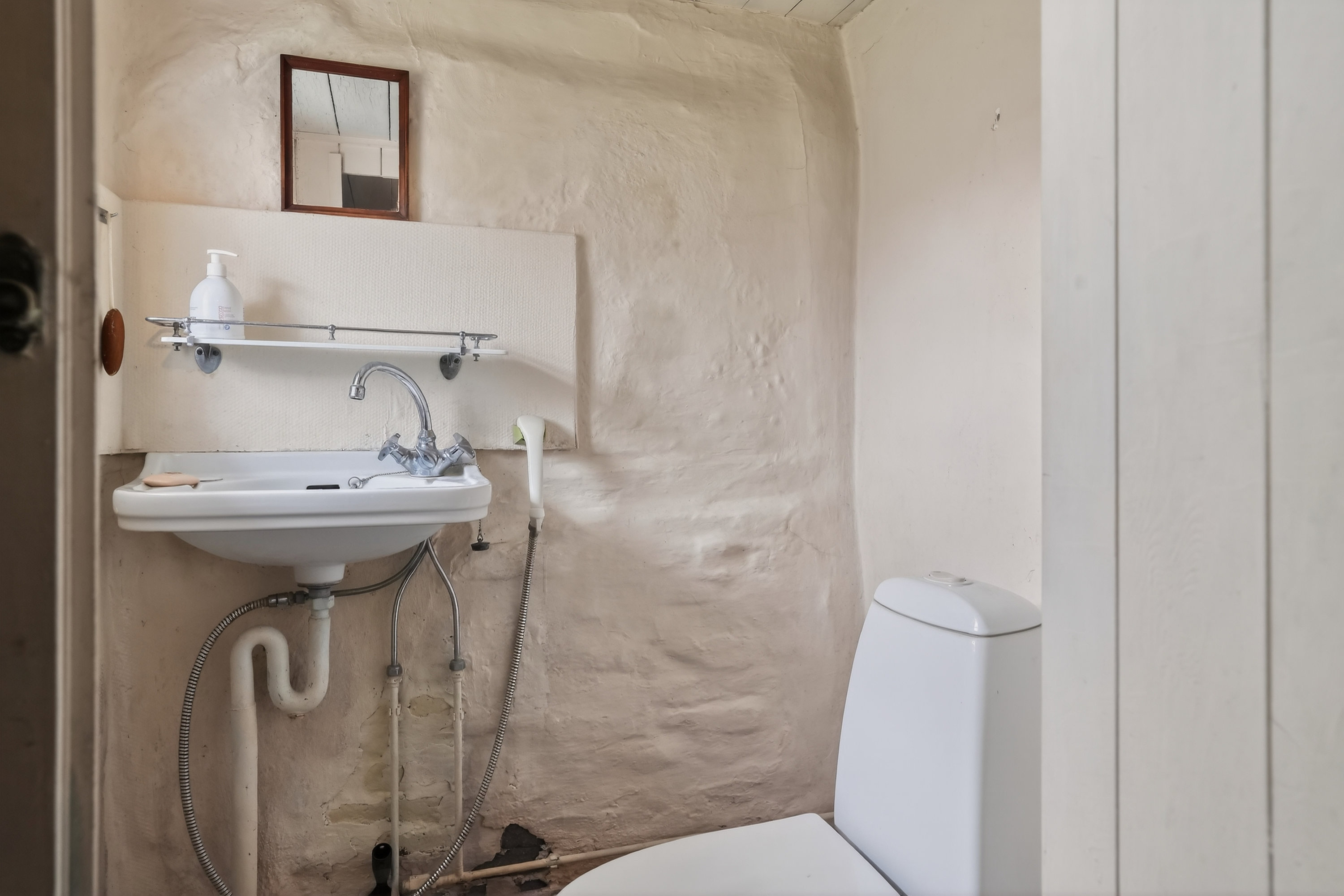 Fremhævet badeværelse billede i fuldskærmstilstand. Billede af Smedestræde 8, 4581 Rørvig